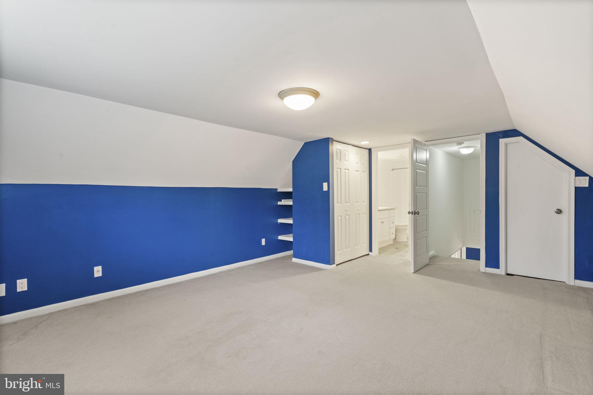 RESTON - Residential