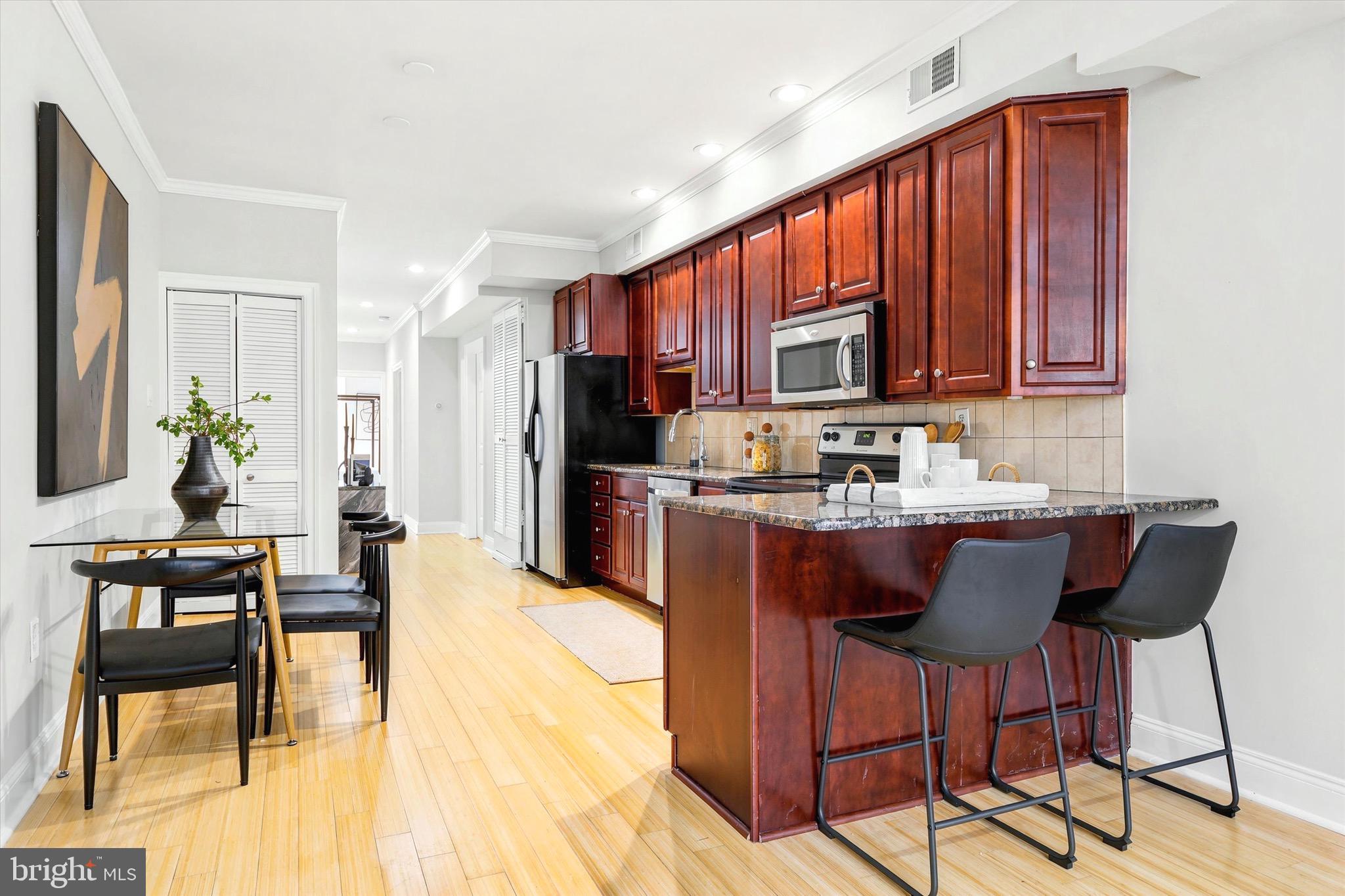 OLDE KENSINGTON - Residential