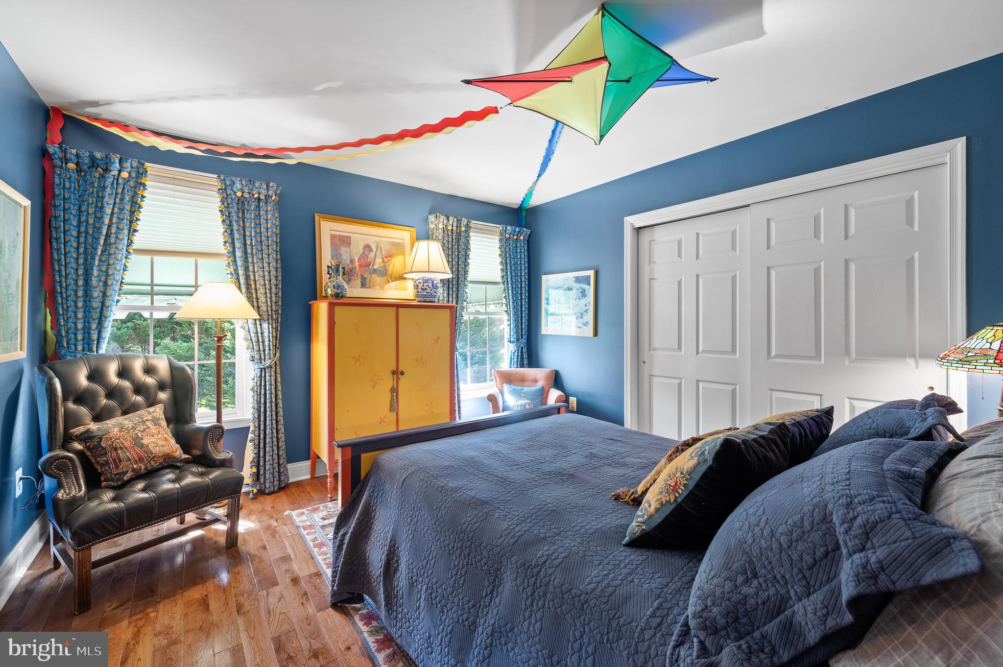 COUNTRYVIEW - Residential