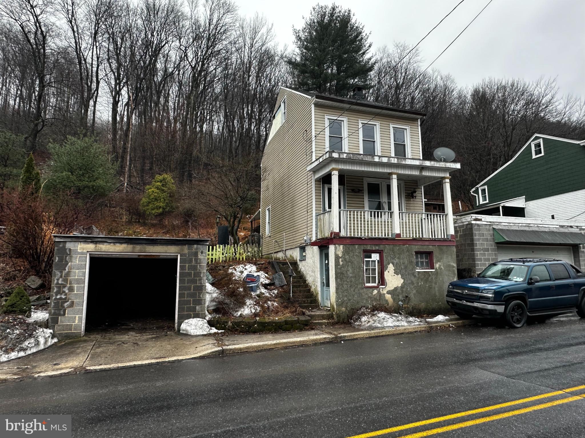POTTSVILLE - Residential