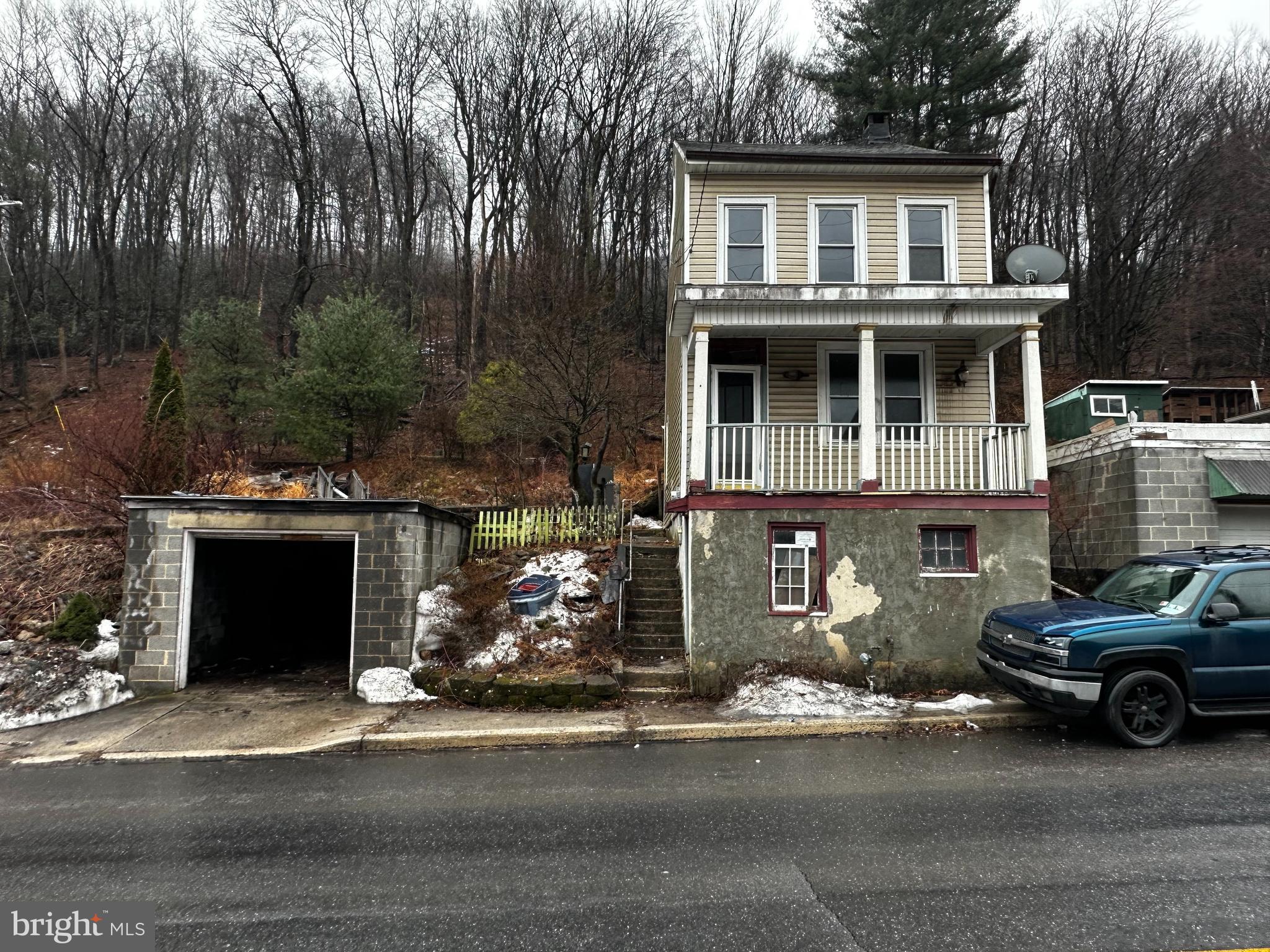 POTTSVILLE - Residential