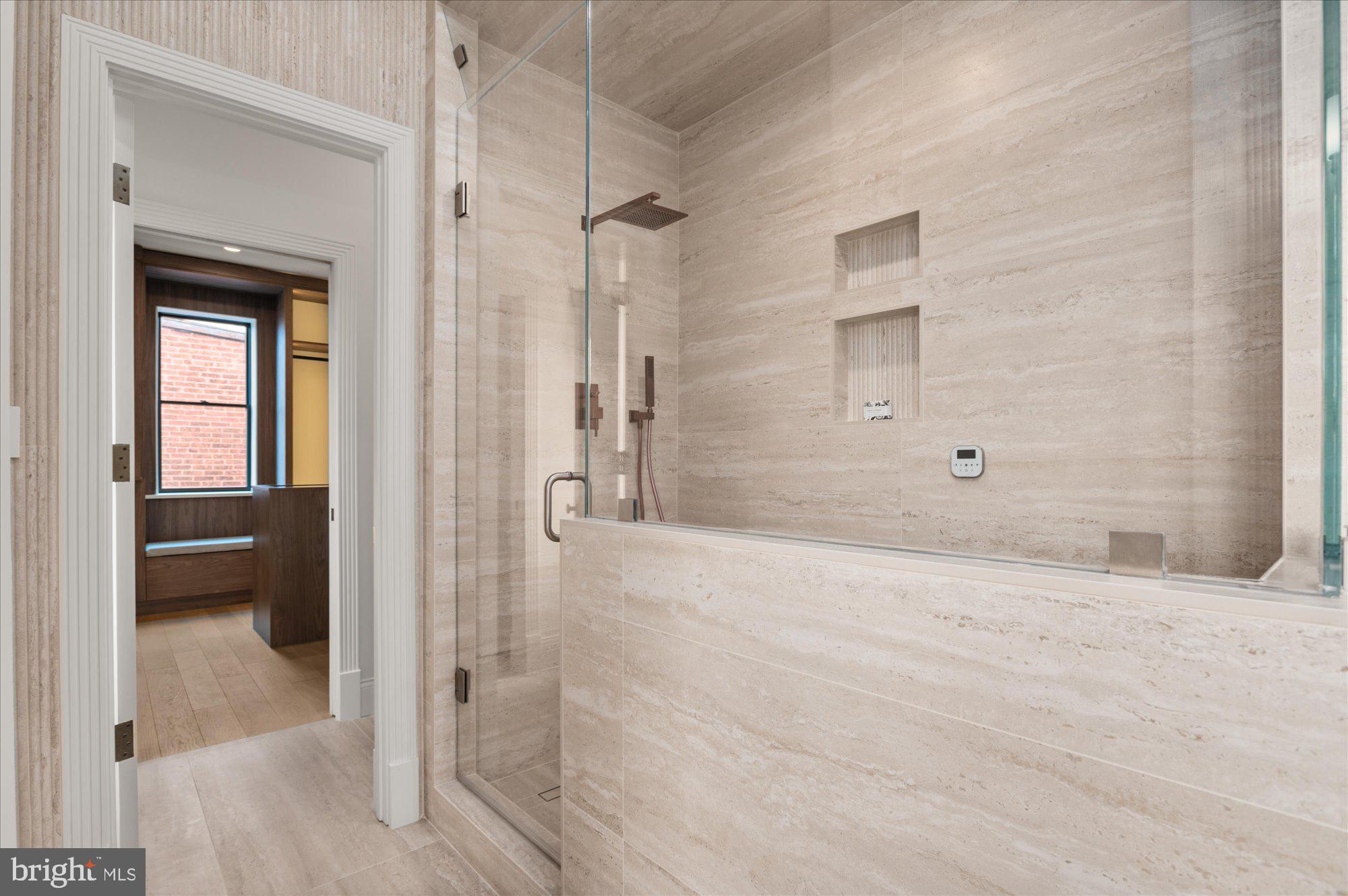 LOGAN CIRCLE - Residential