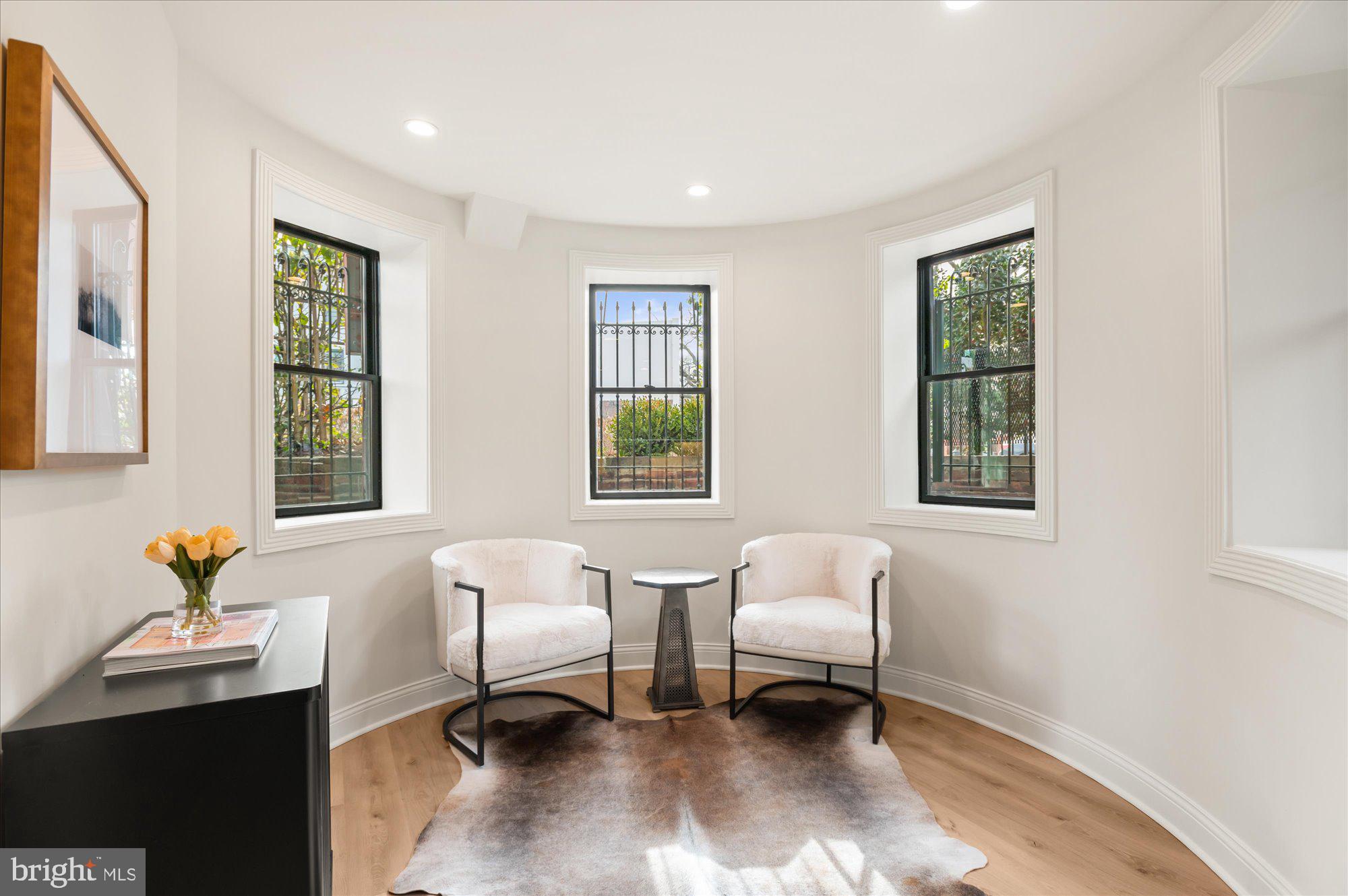 LOGAN CIRCLE - Residential