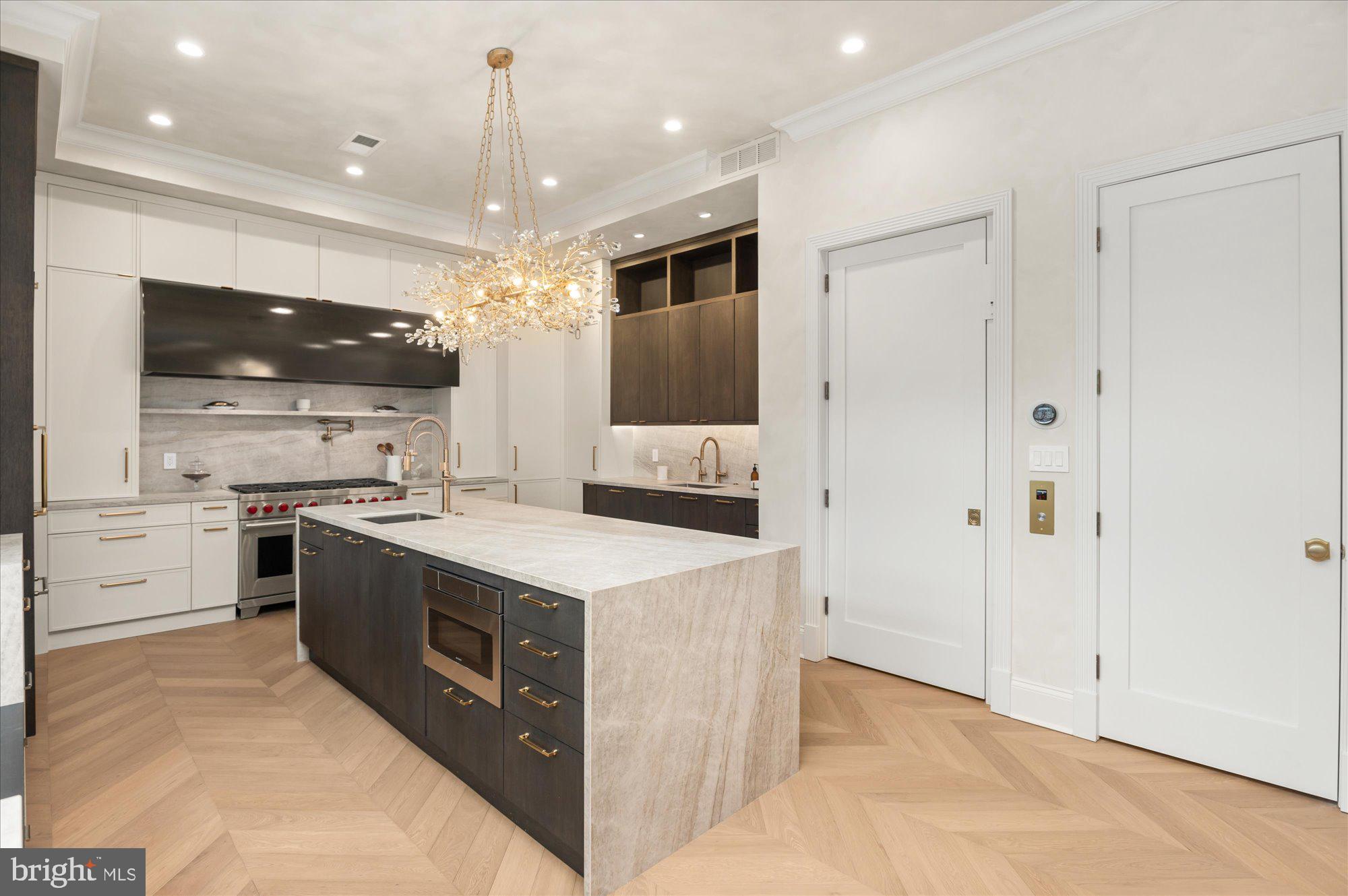 LOGAN CIRCLE - Residential