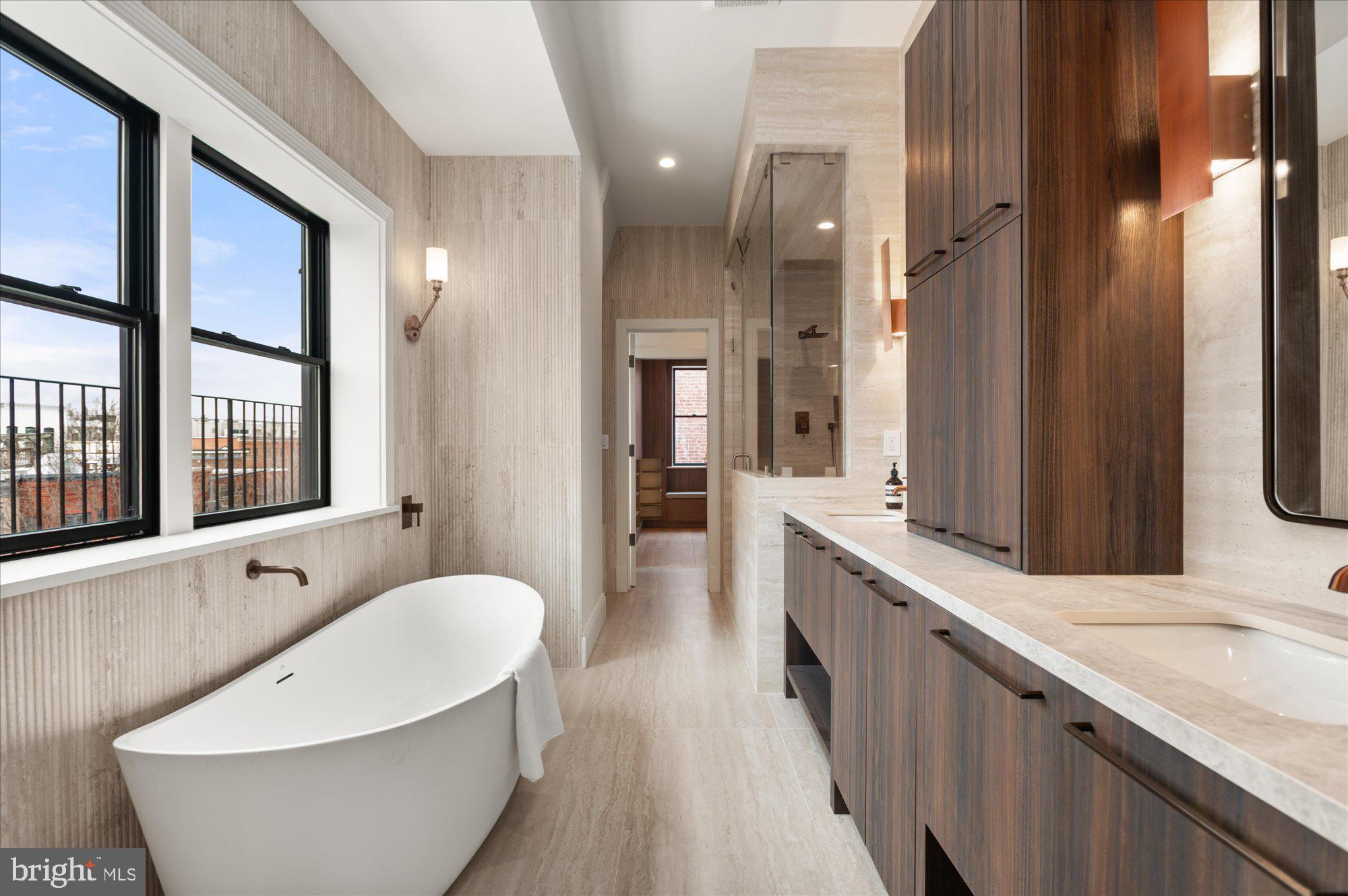 LOGAN CIRCLE - Residential