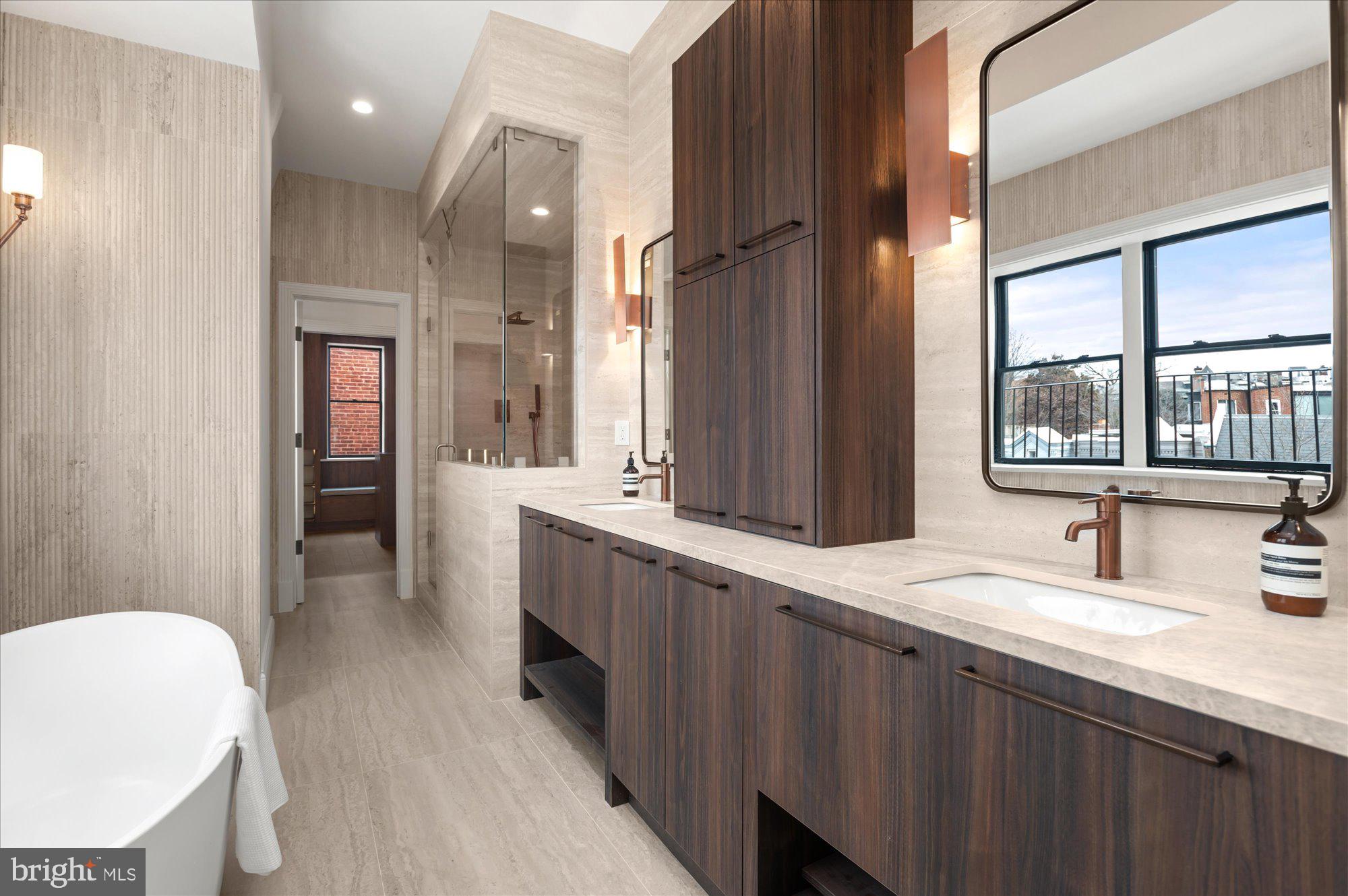 LOGAN CIRCLE - Residential