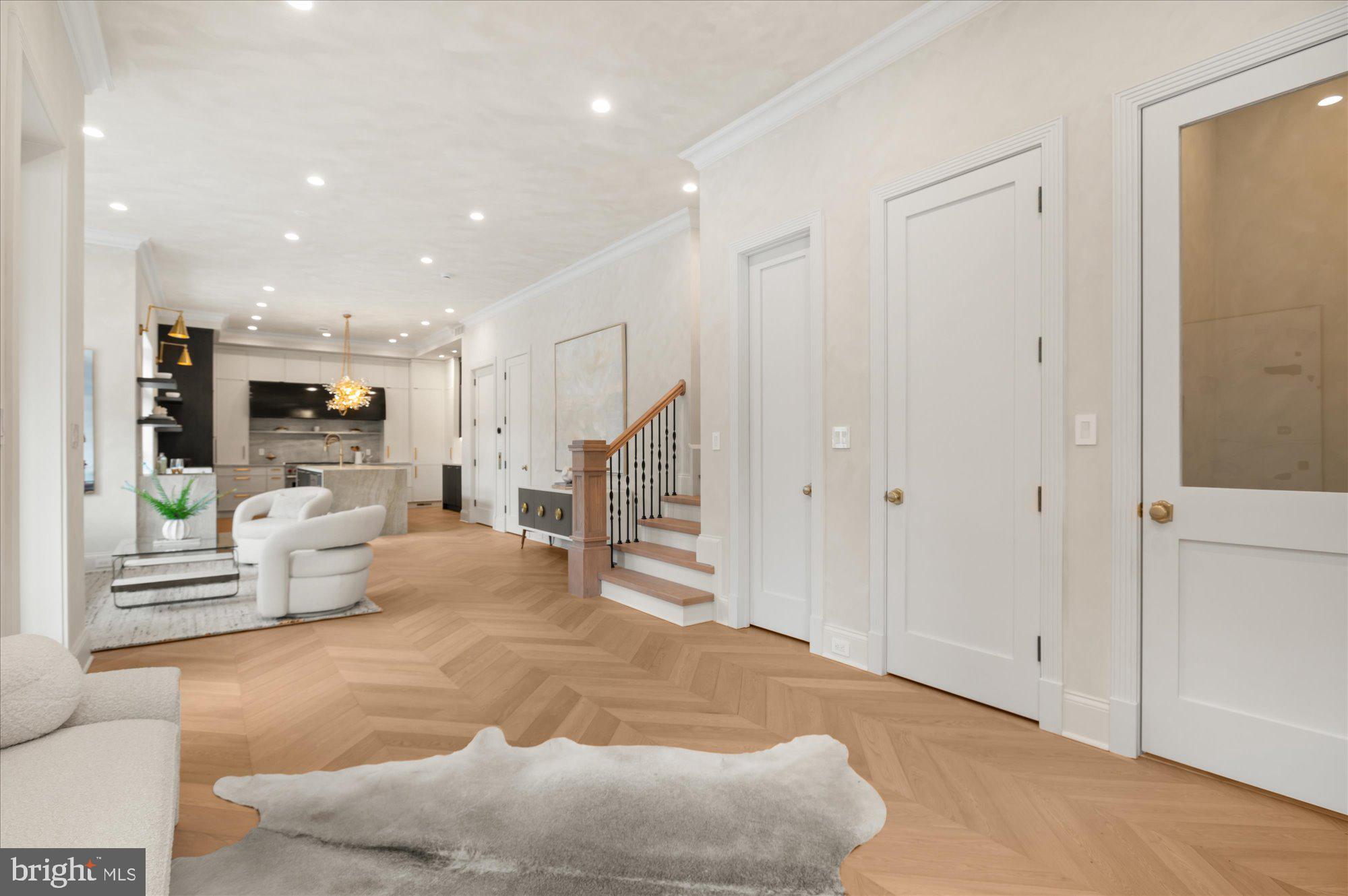 LOGAN CIRCLE - Residential