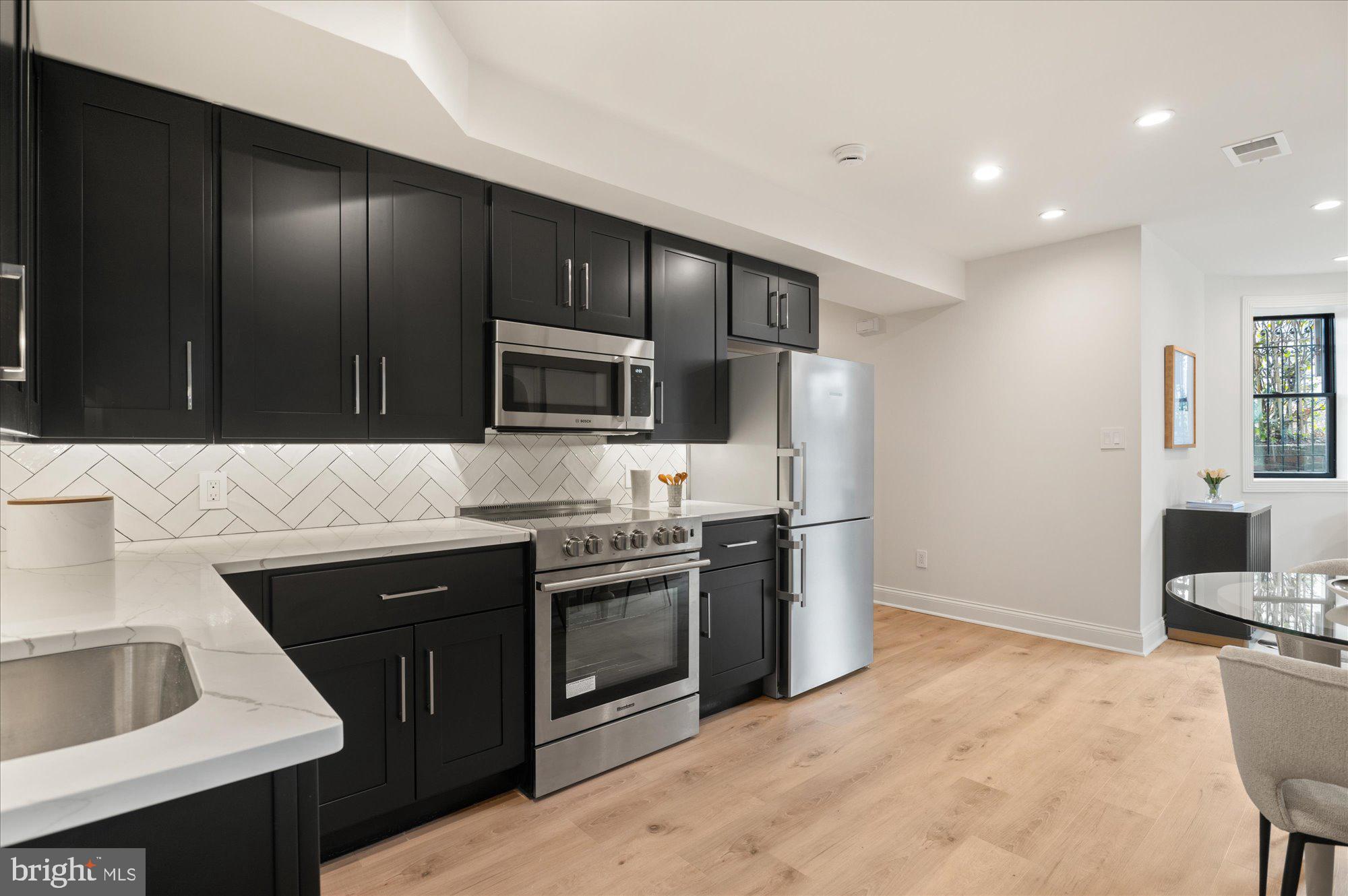 LOGAN CIRCLE - Residential