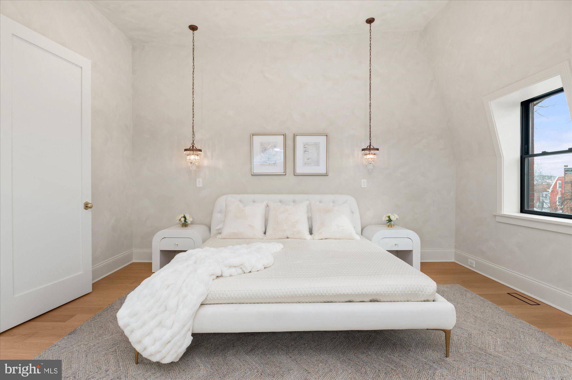 LOGAN CIRCLE - Residential