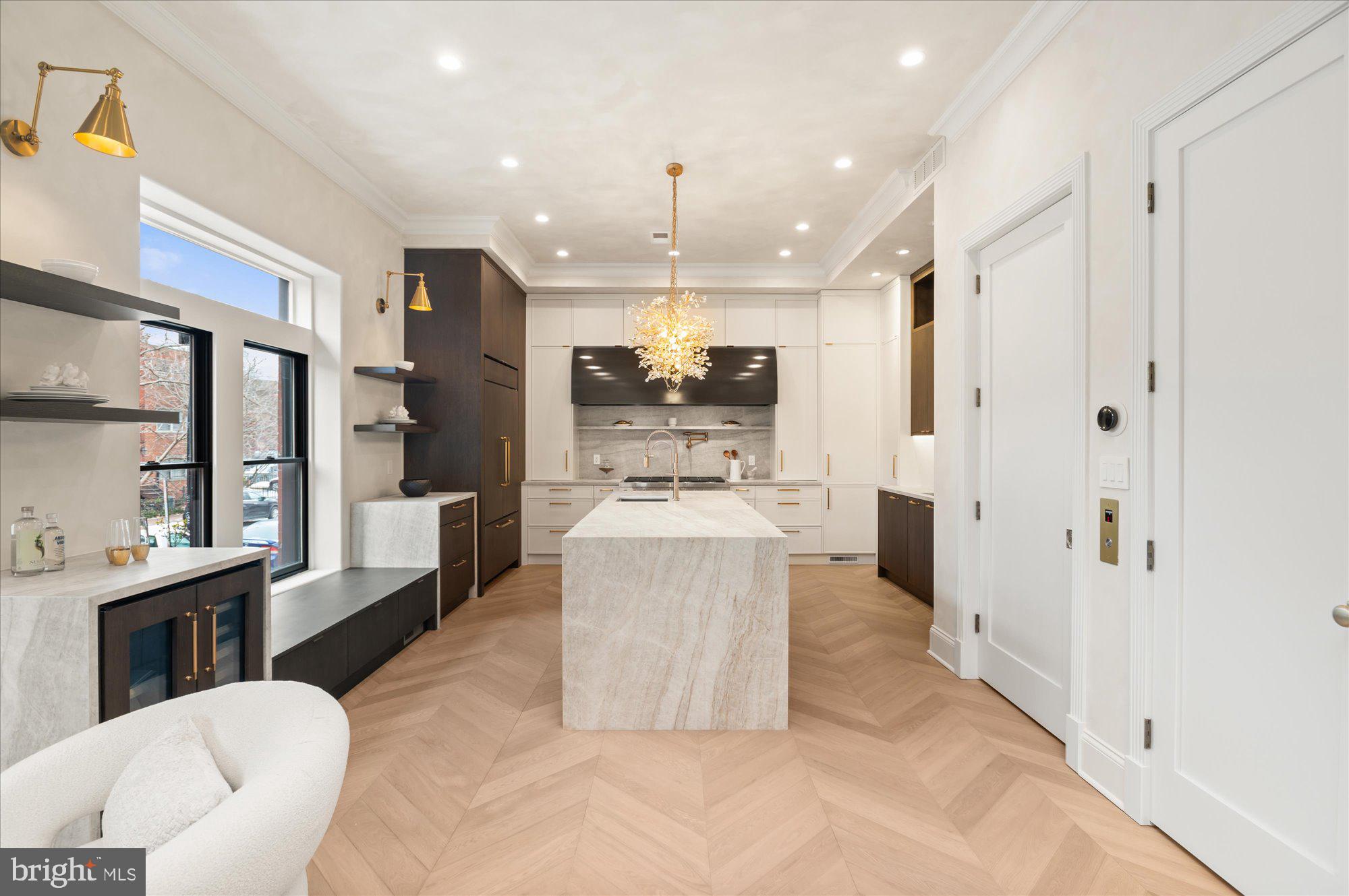 LOGAN CIRCLE - Residential