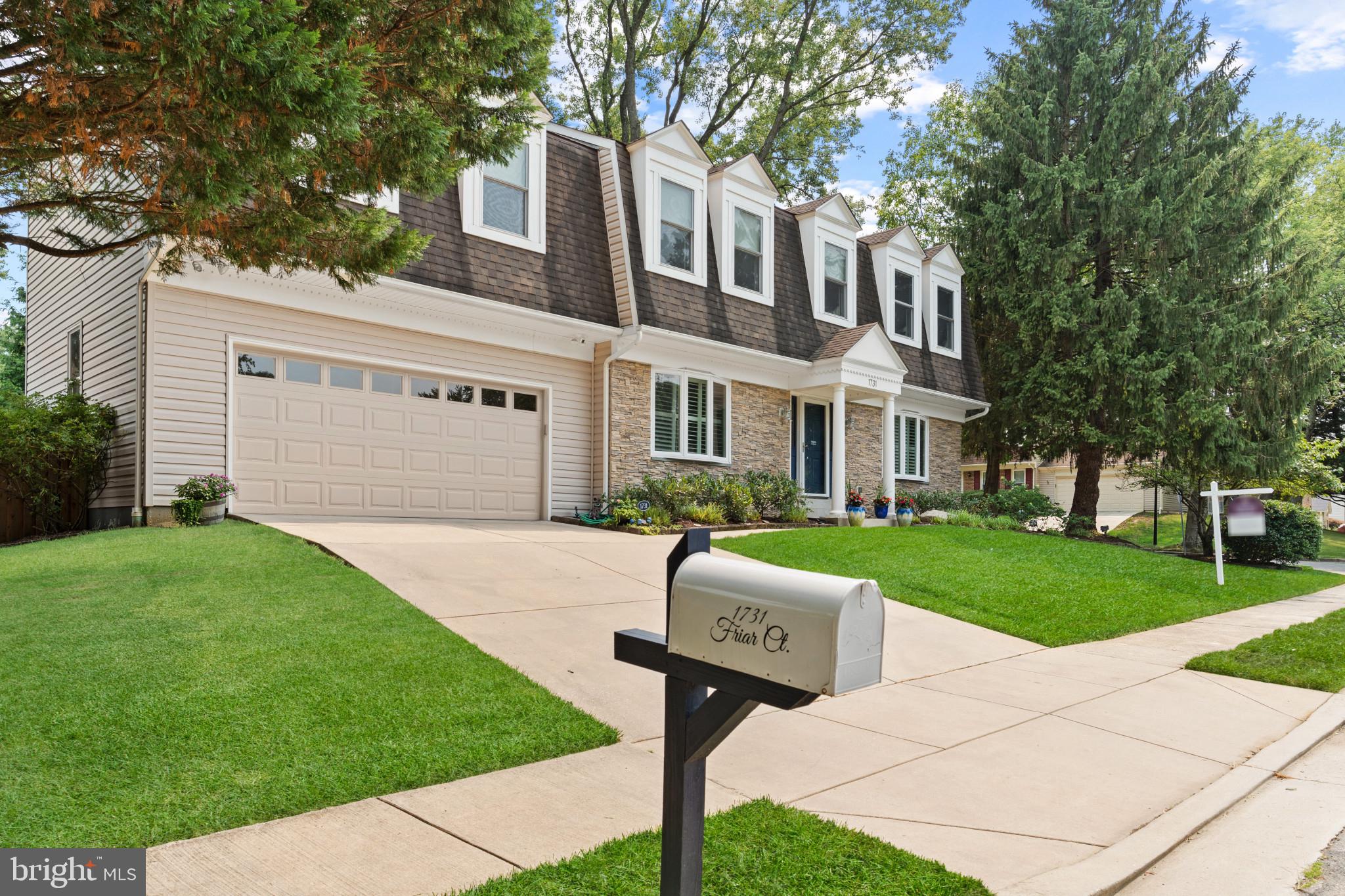 COURTS OF CROFTON - Residential