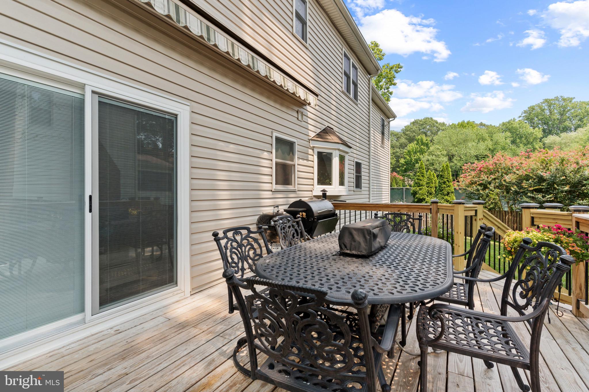 COURTS OF CROFTON - Residential