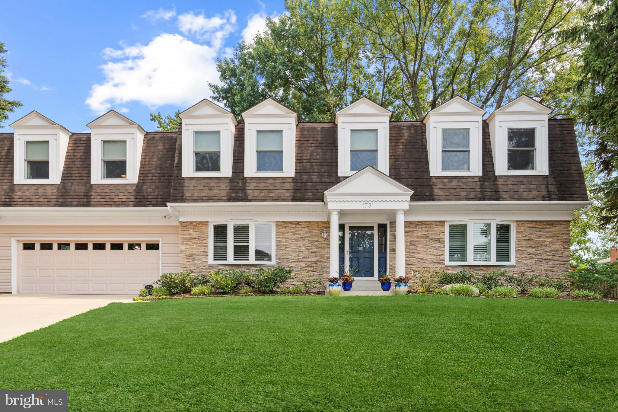 COURTS OF CROFTON - Residential