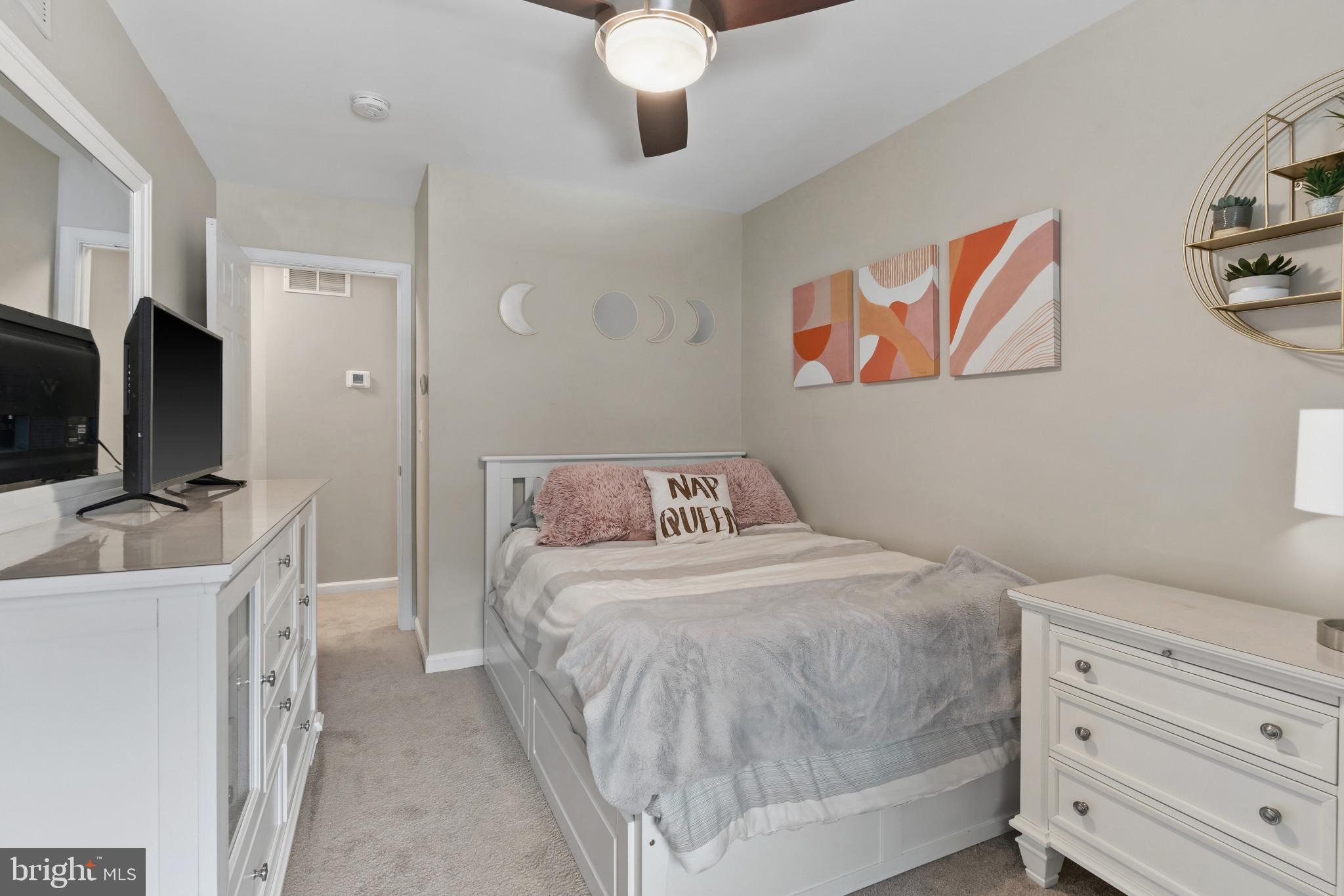 COURTS OF CROFTON - Residential