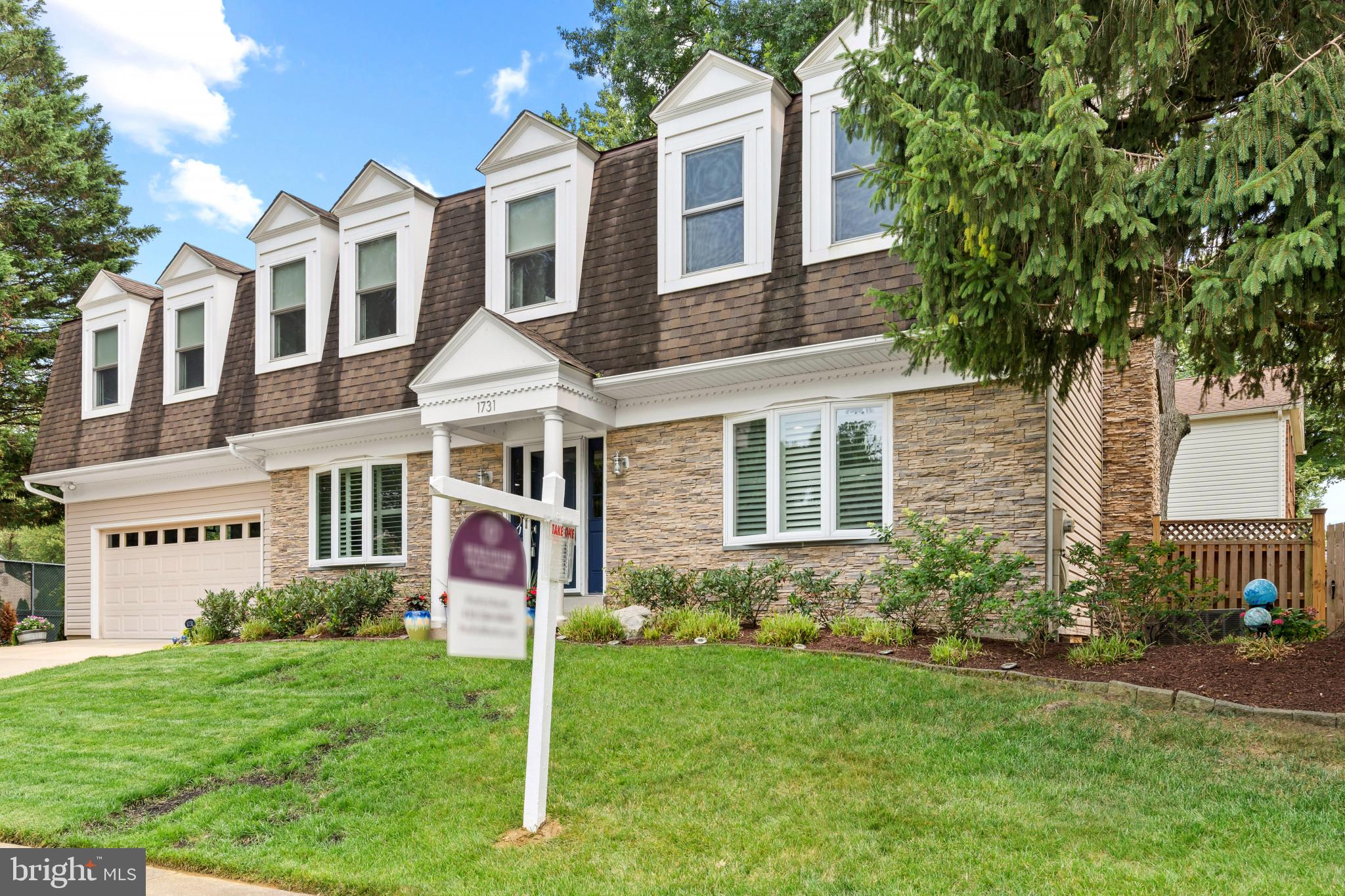 COURTS OF CROFTON - Residential