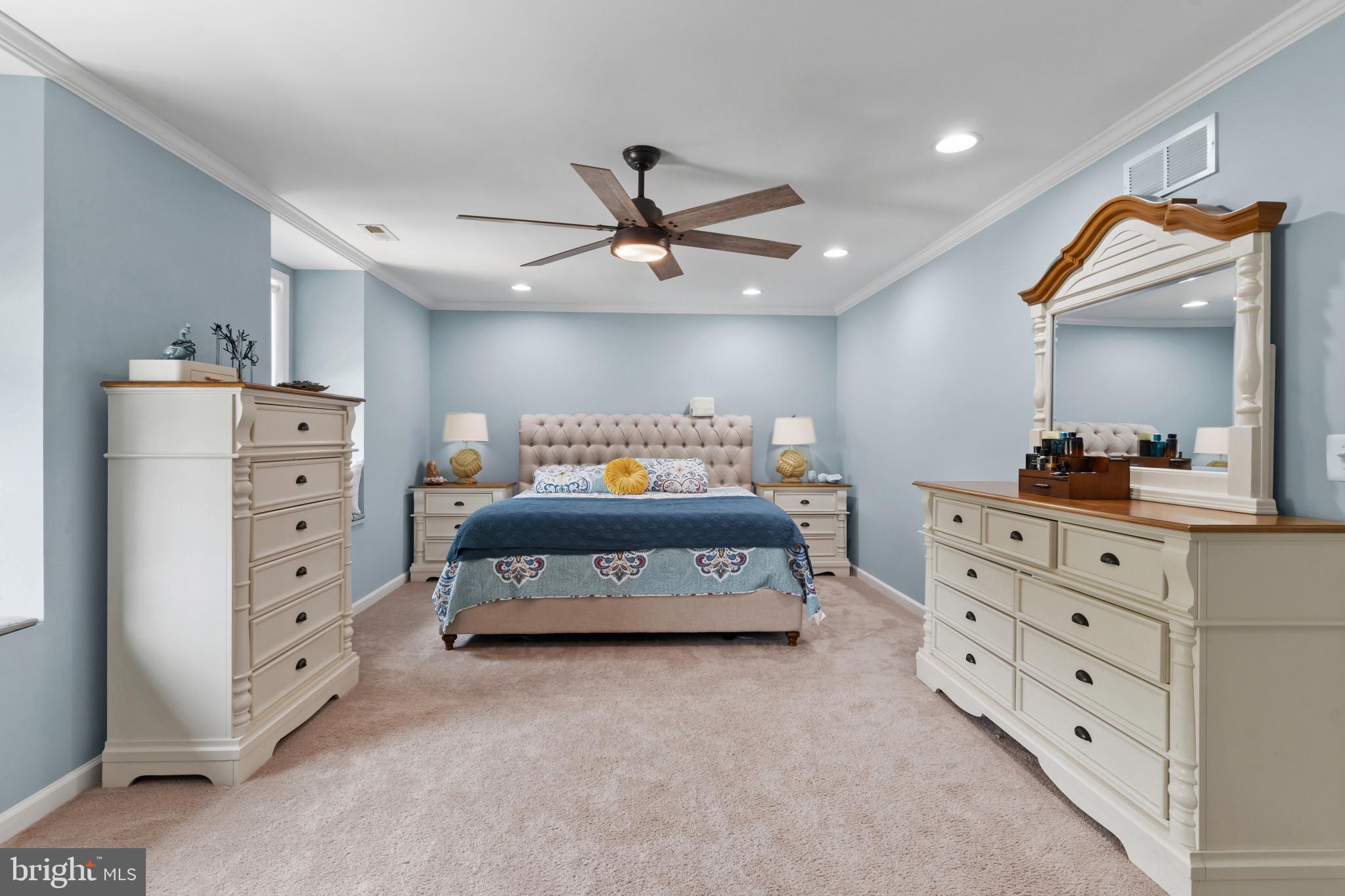 COURTS OF CROFTON - Residential
