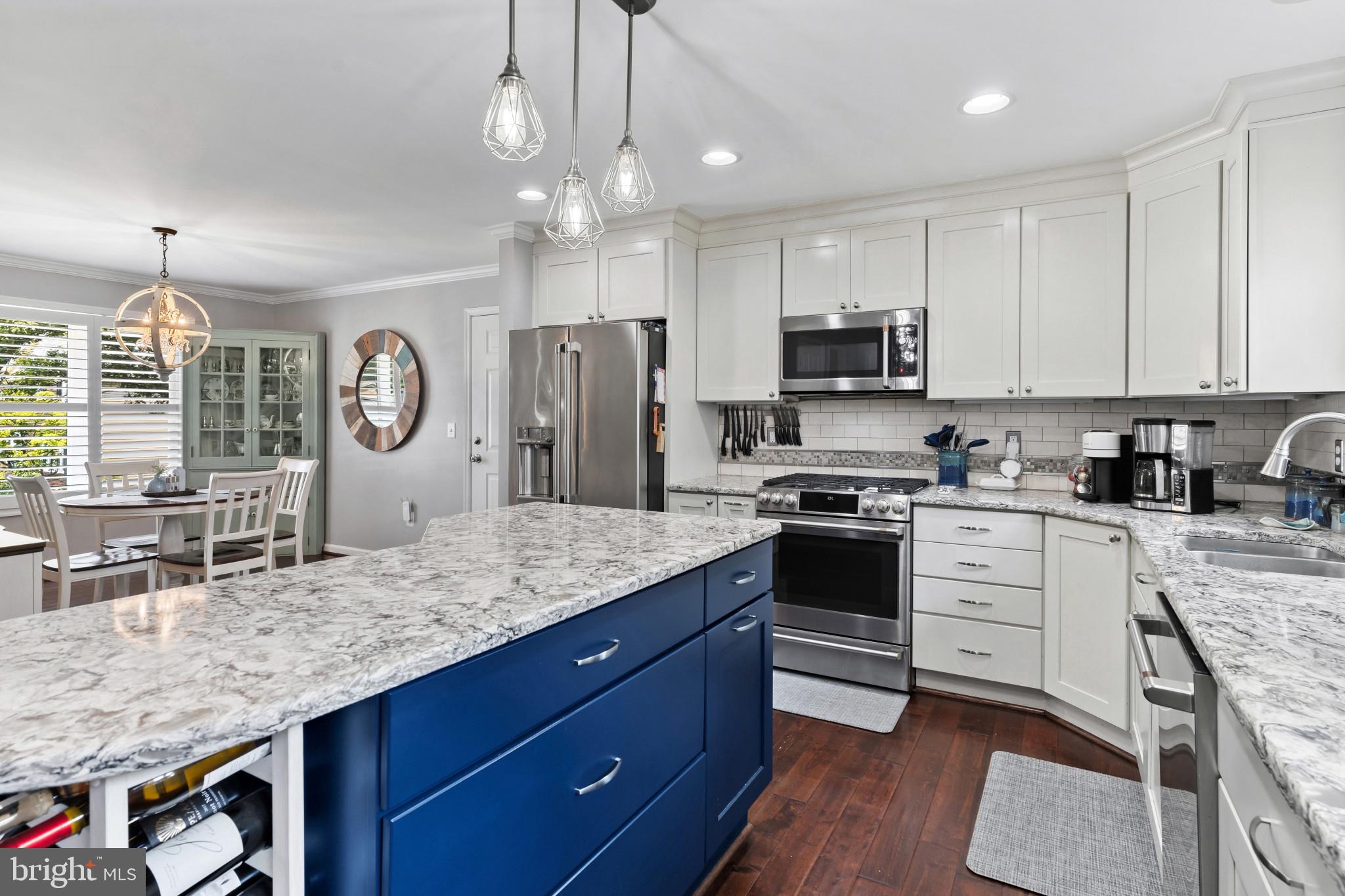 COURTS OF CROFTON - Residential