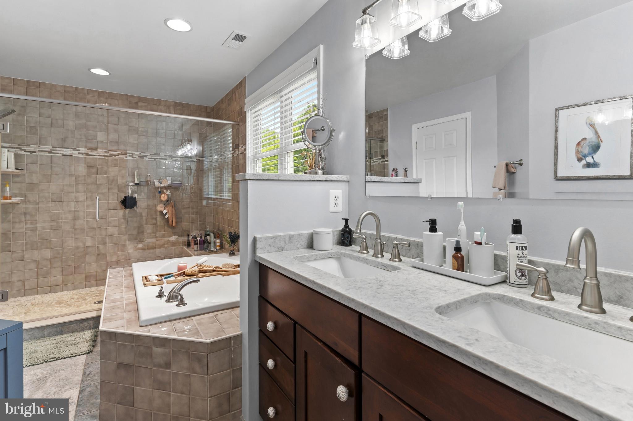 COURTS OF CROFTON - Residential