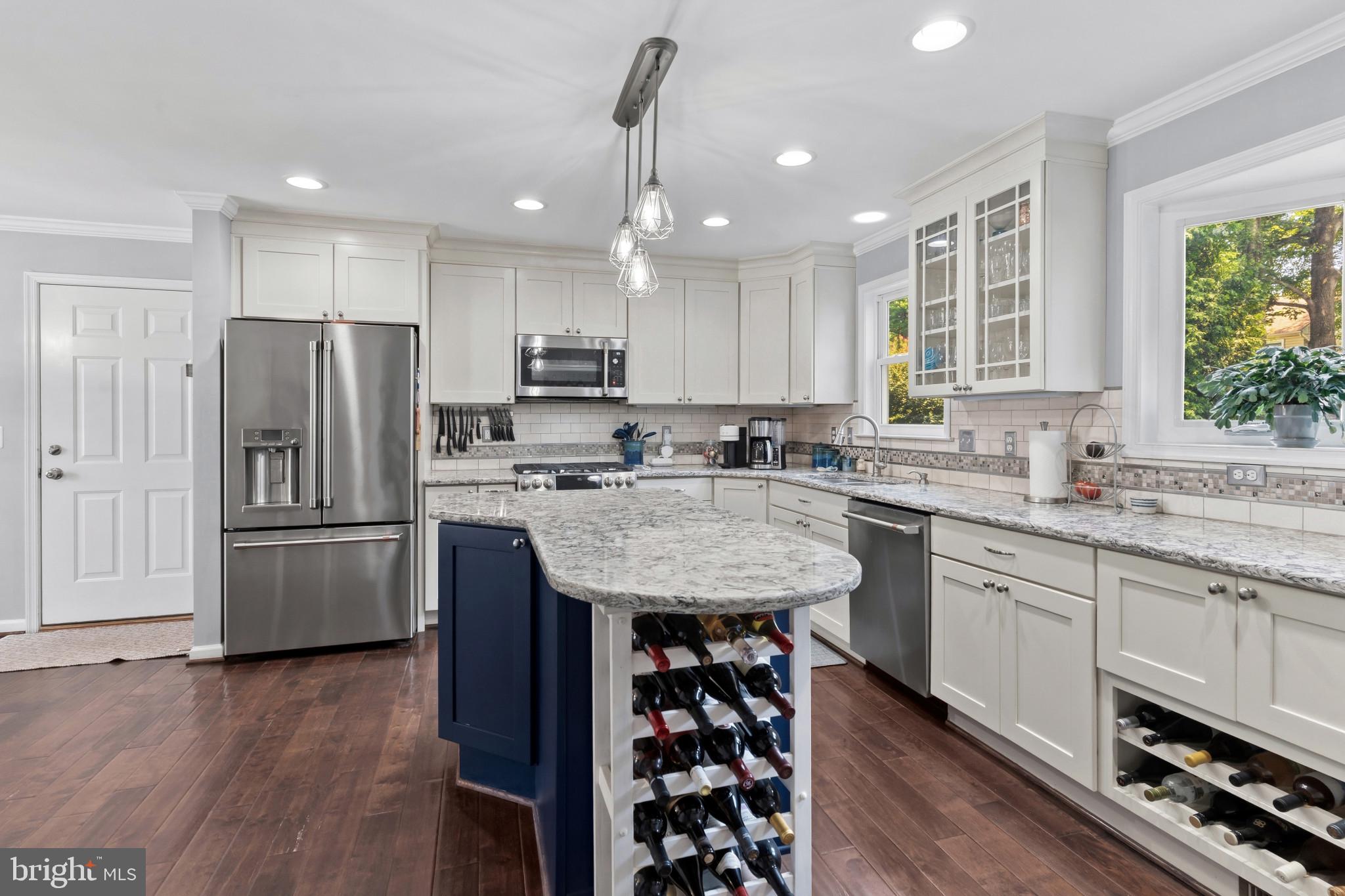COURTS OF CROFTON - Residential