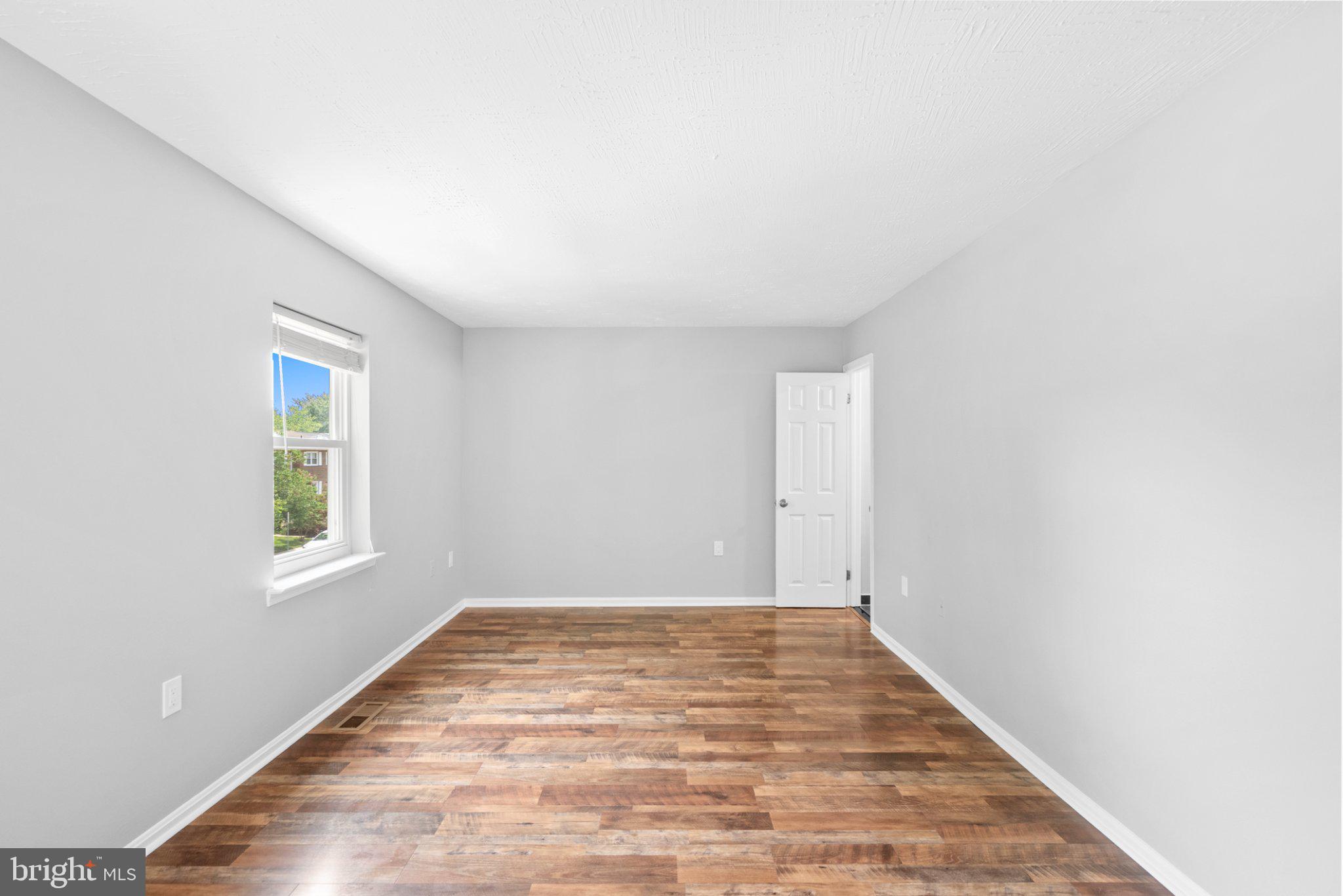 LOUDOUN HILLS - Residential