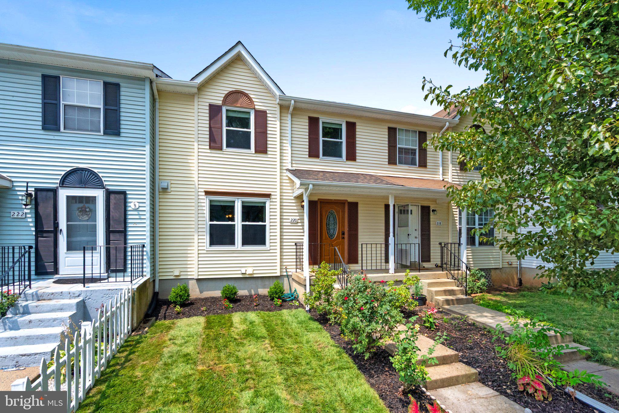 LOUDOUN HILLS - Residential