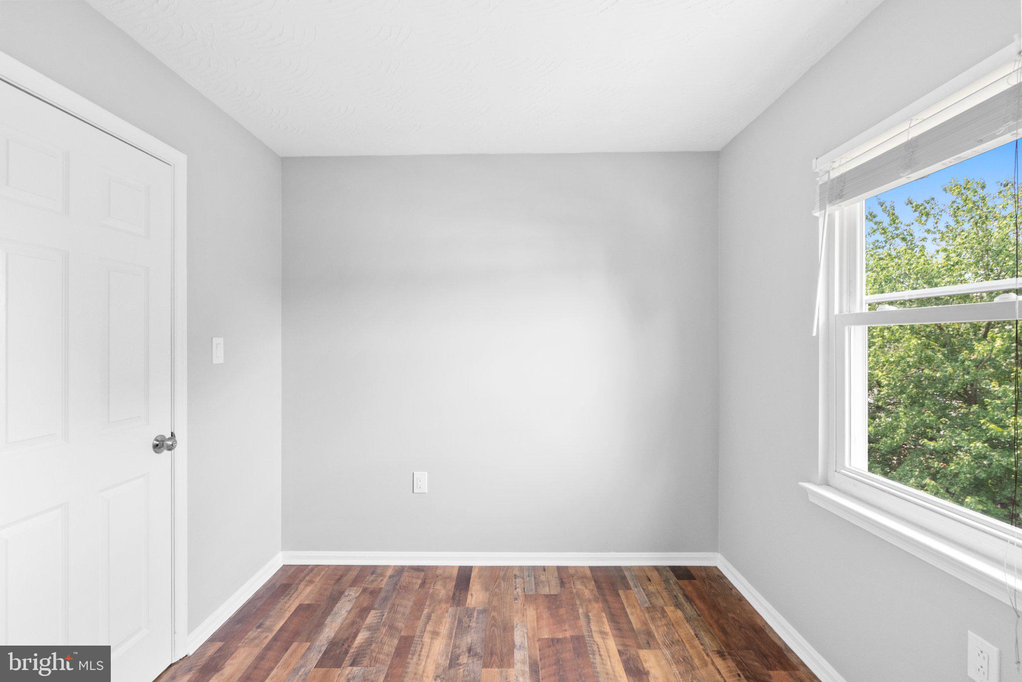 LOUDOUN HILLS - Residential