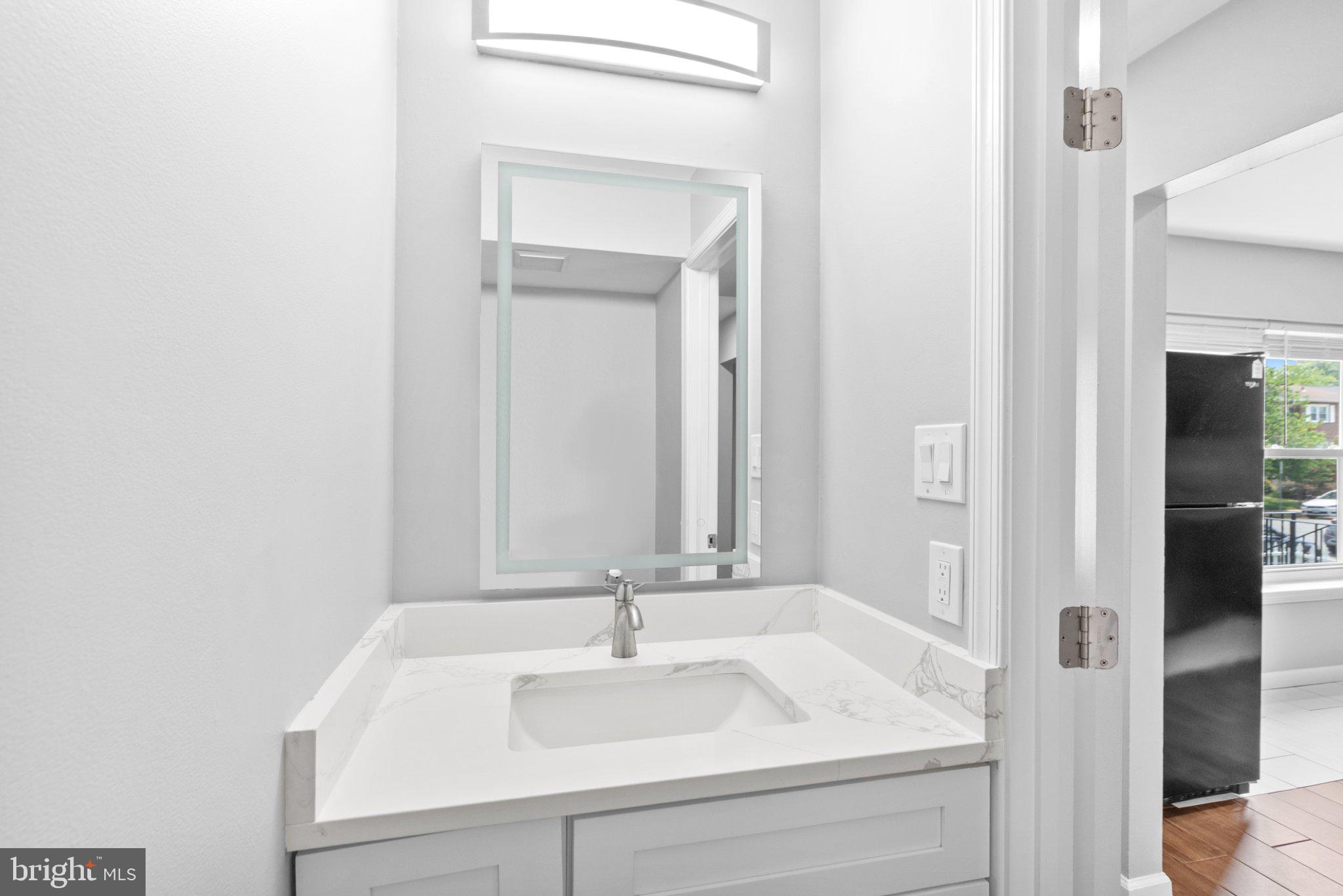 LOUDOUN HILLS - Residential
