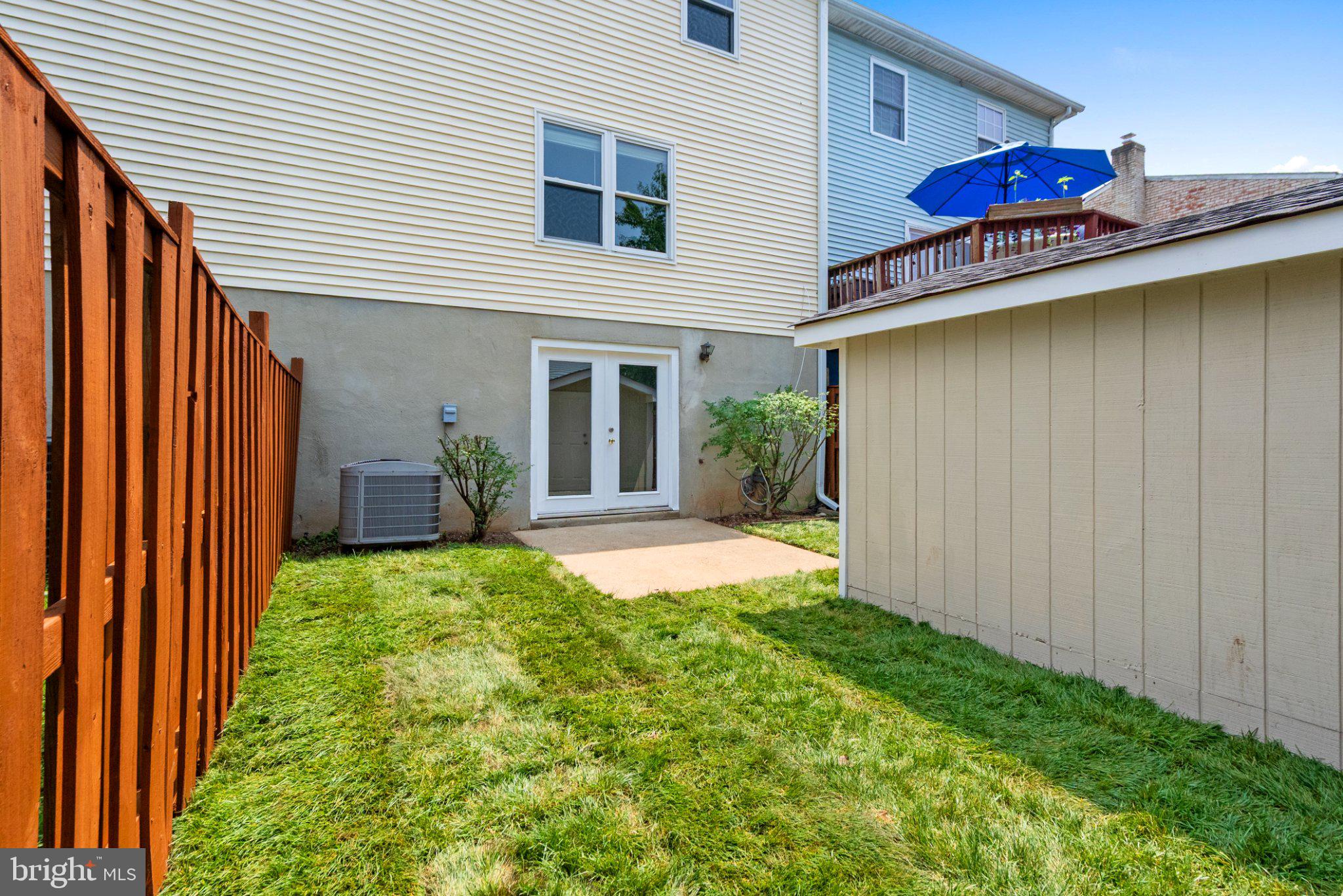 LOUDOUN HILLS - Residential