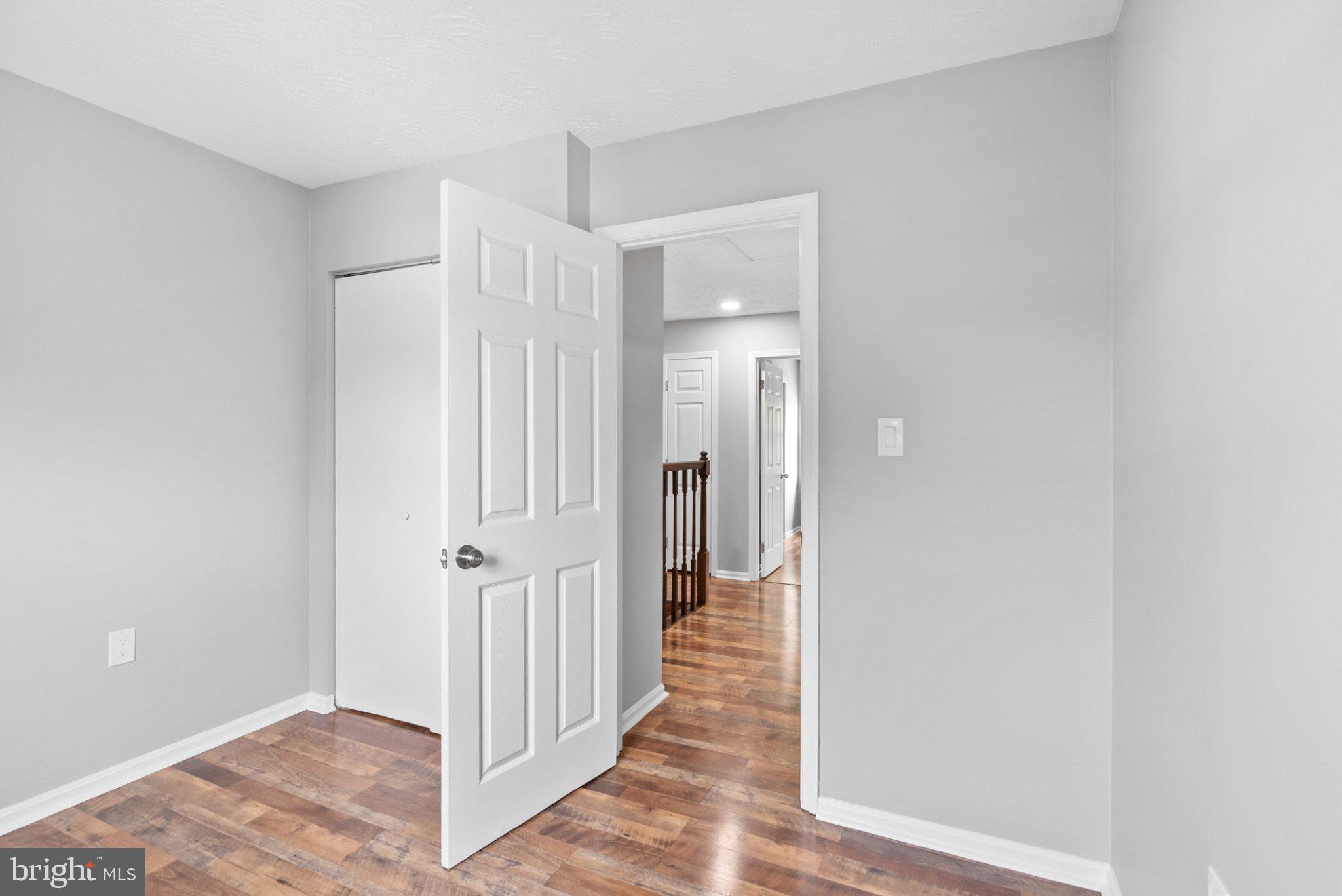 LOUDOUN HILLS - Residential