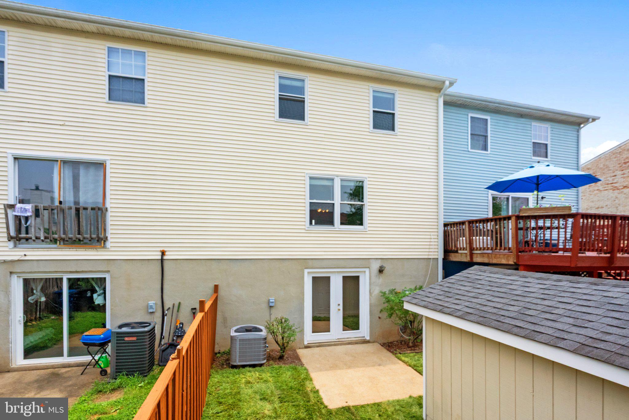LOUDOUN HILLS - Residential
