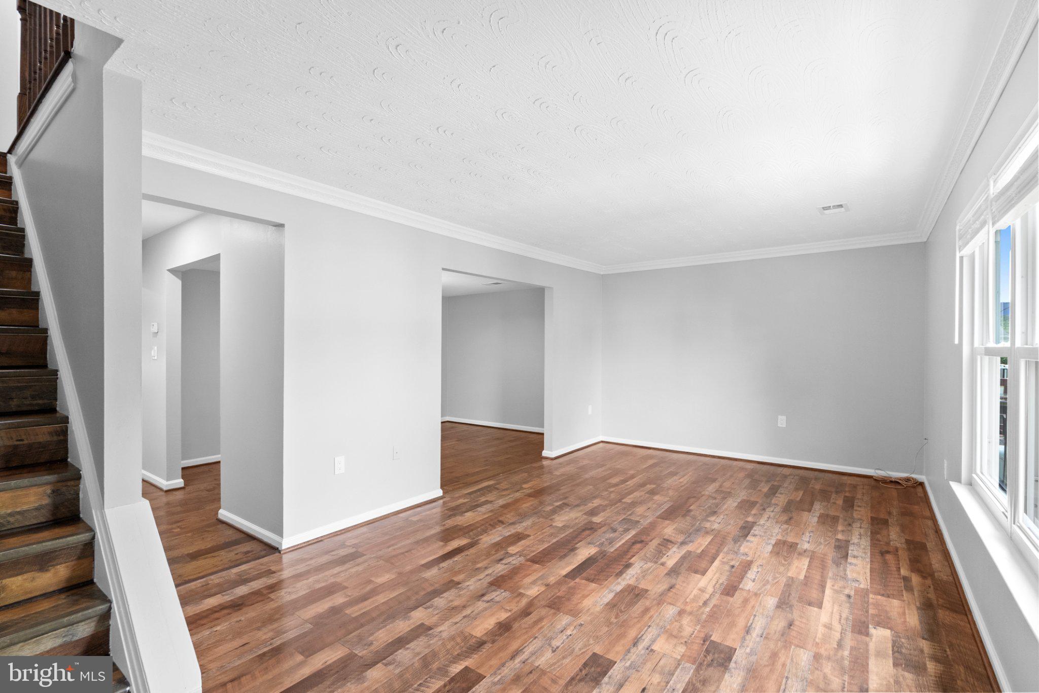 LOUDOUN HILLS - Residential
