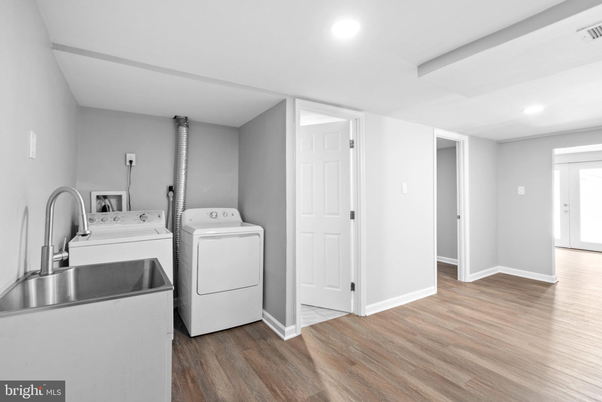 LOUDOUN HILLS - Residential