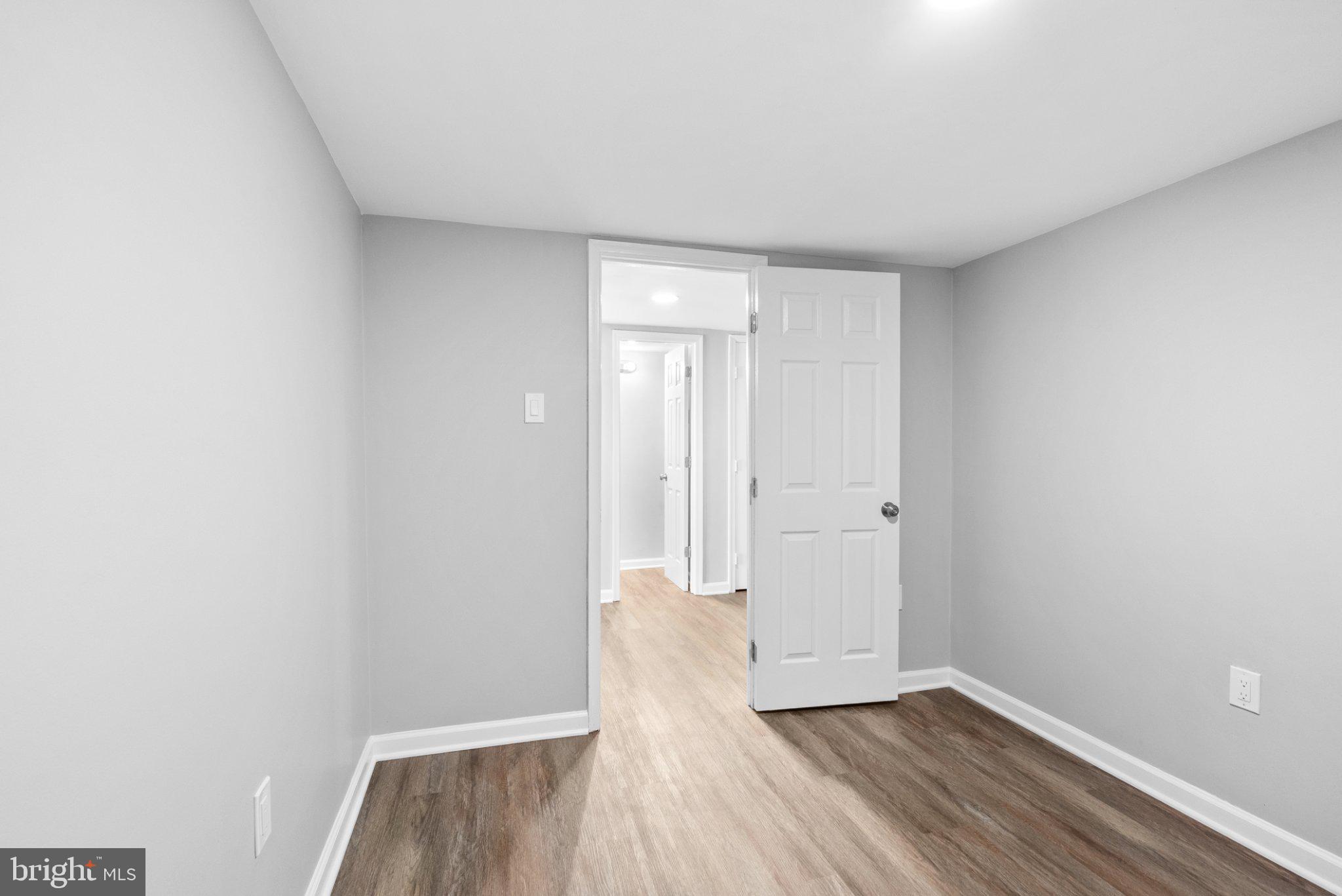 LOUDOUN HILLS - Residential