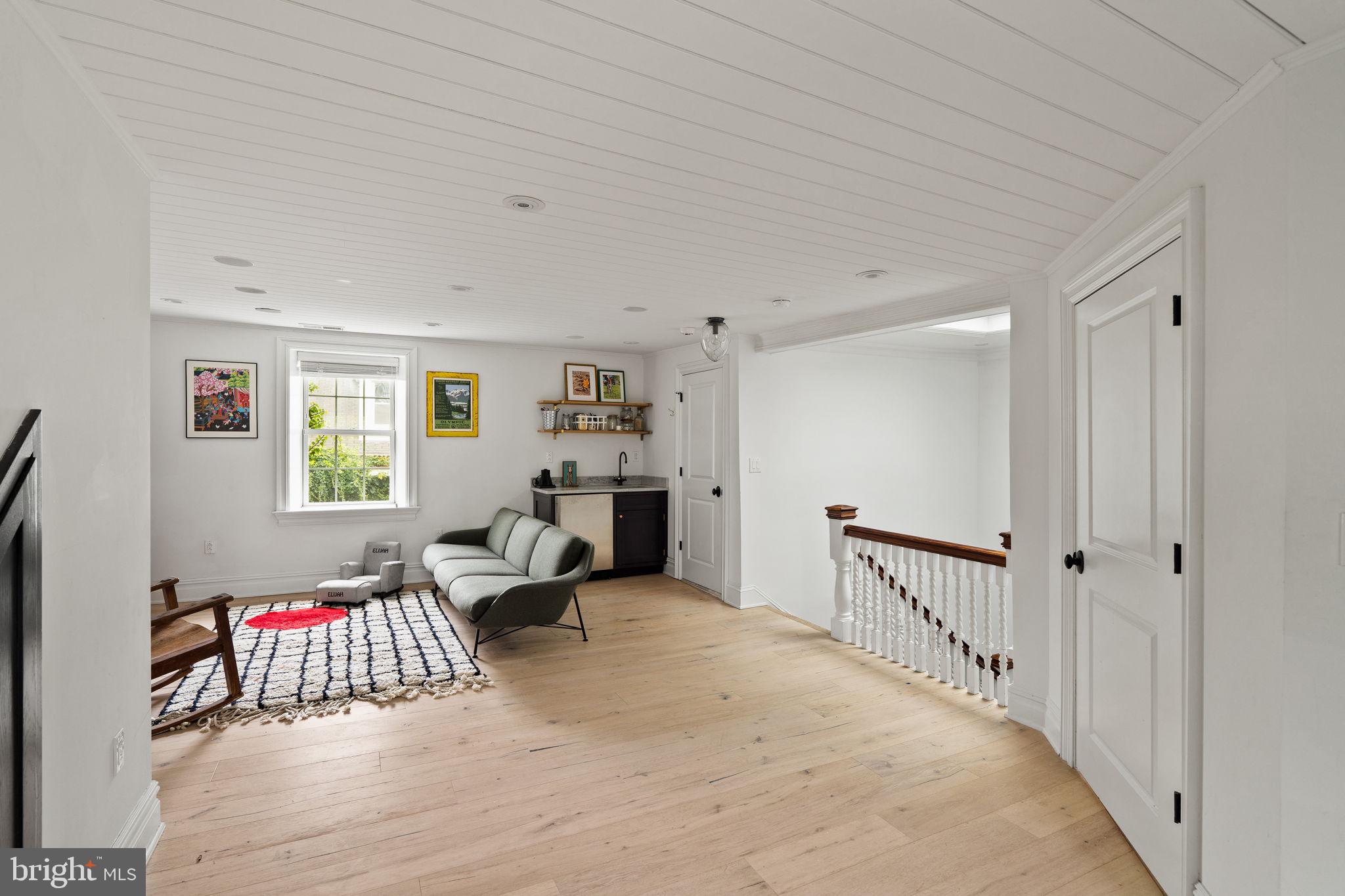 WASHINGTON SQ - Residential