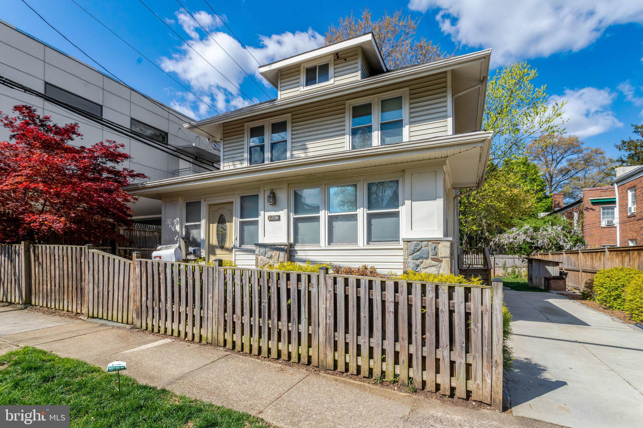 ADDISON HEIGHTS - Residential