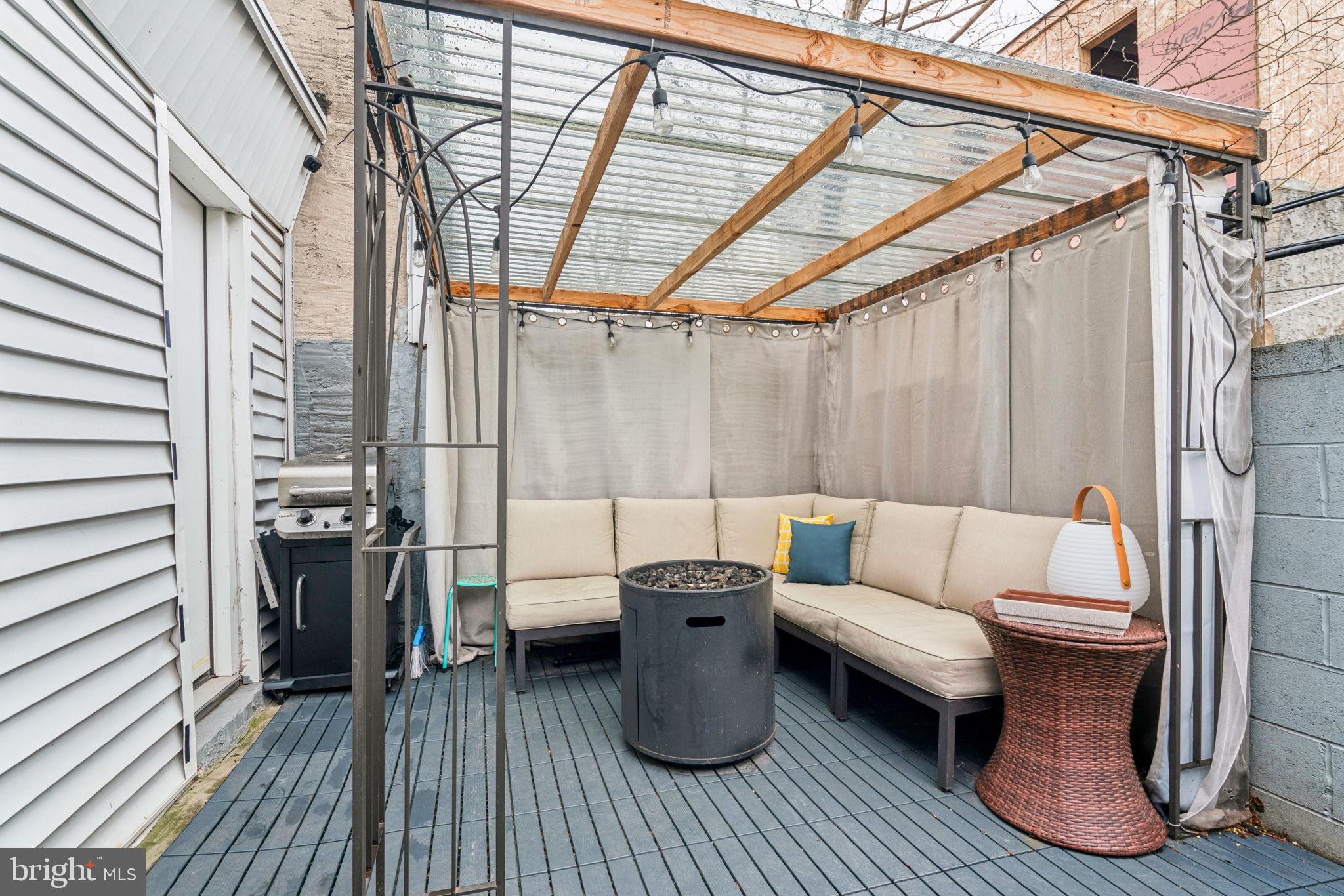 POINT BREEZE - Residential