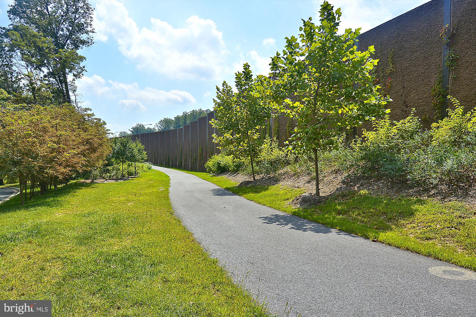 LONGMEAD - Residential