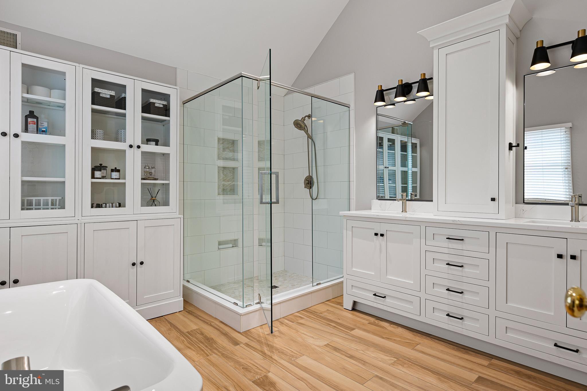 WILLOWDALE CROSSIN - Residential