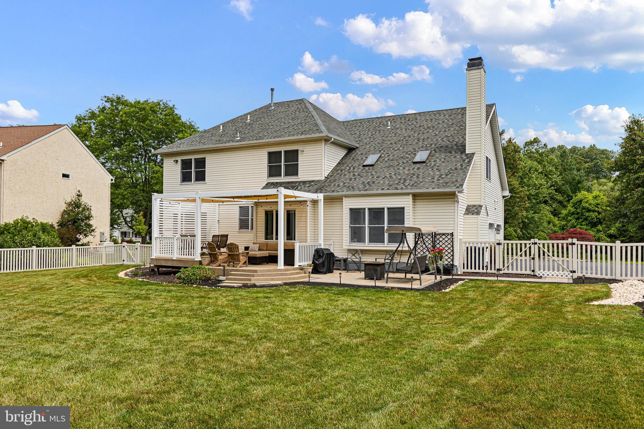 WILLOWDALE CROSSIN - Residential