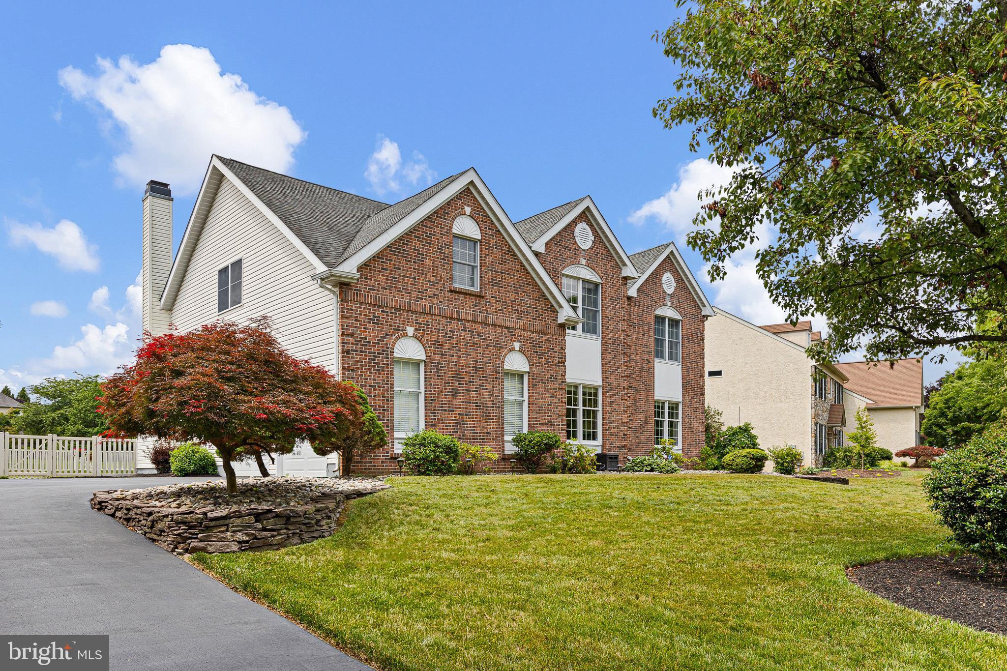 WILLOWDALE CROSSIN - Residential