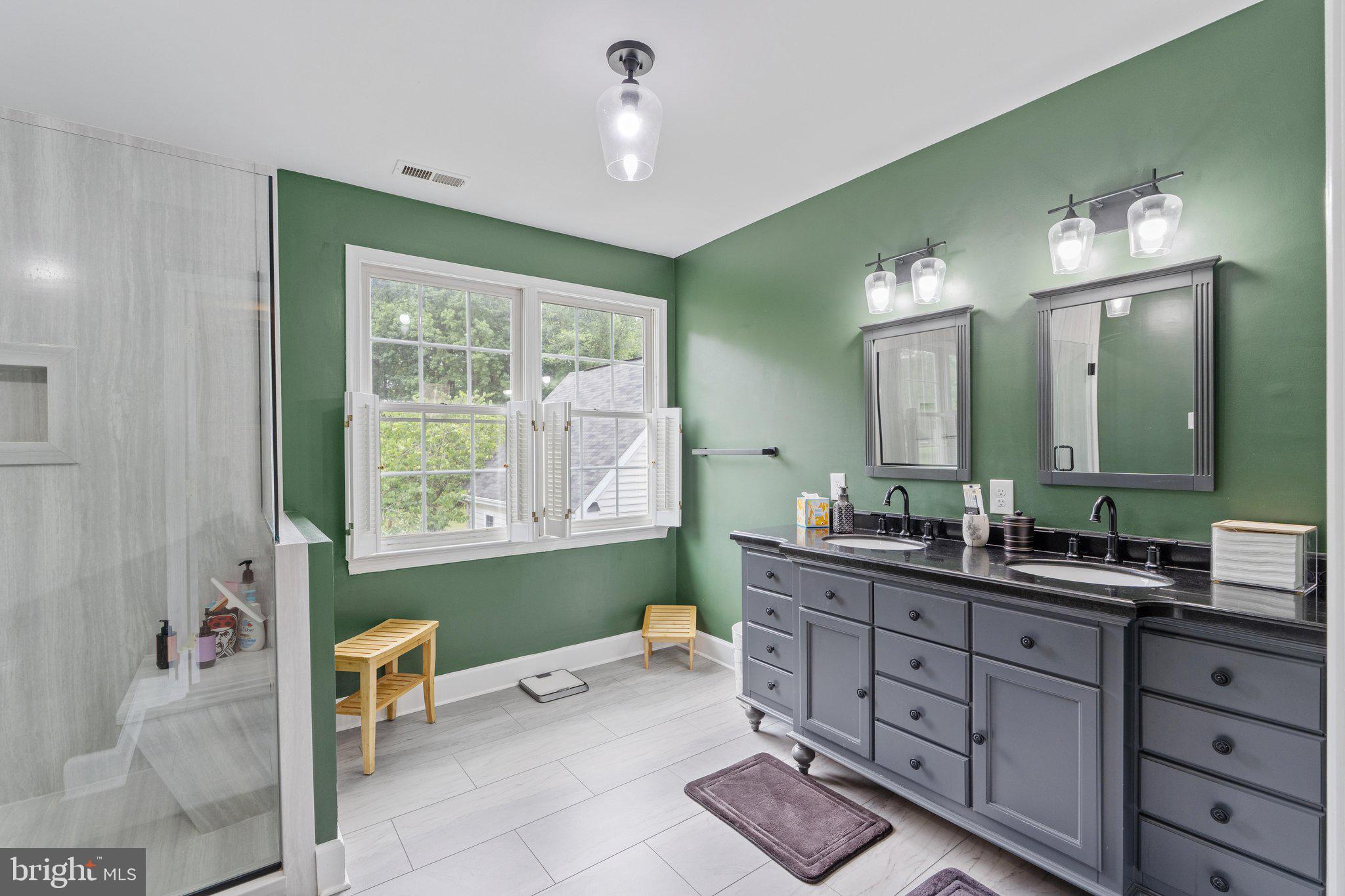SOMERSET - Residential