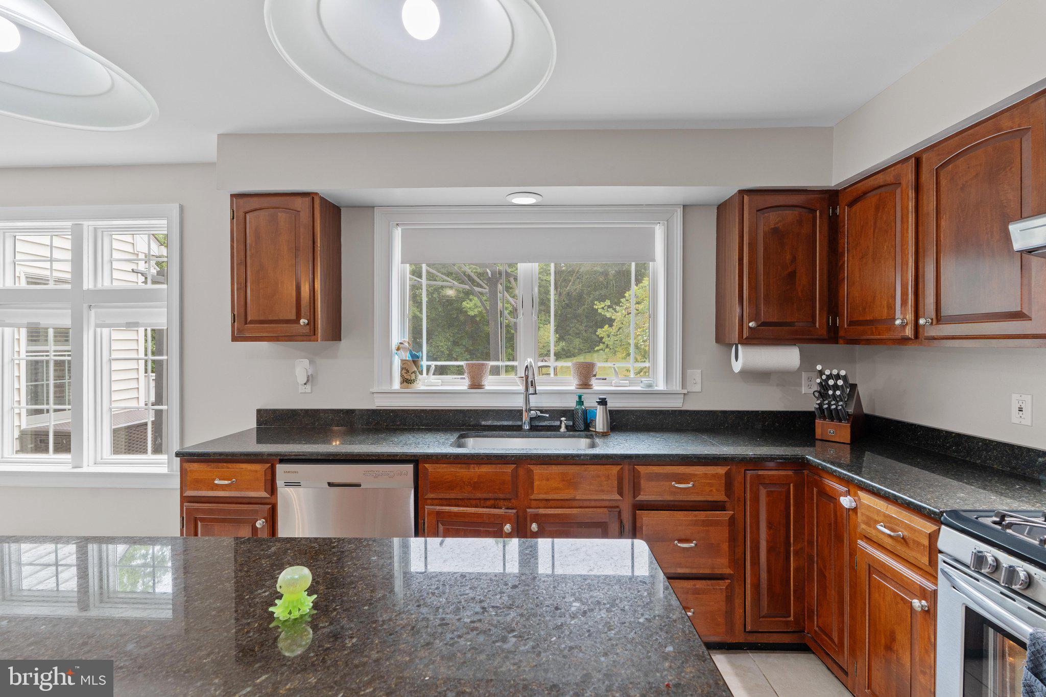 SOMERSET - Residential