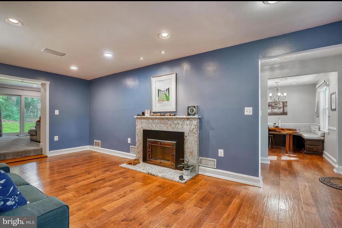 CHARLES TERRACE - Residential