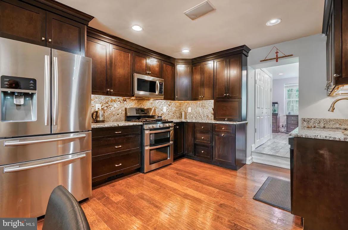 CHARLES TERRACE - Residential