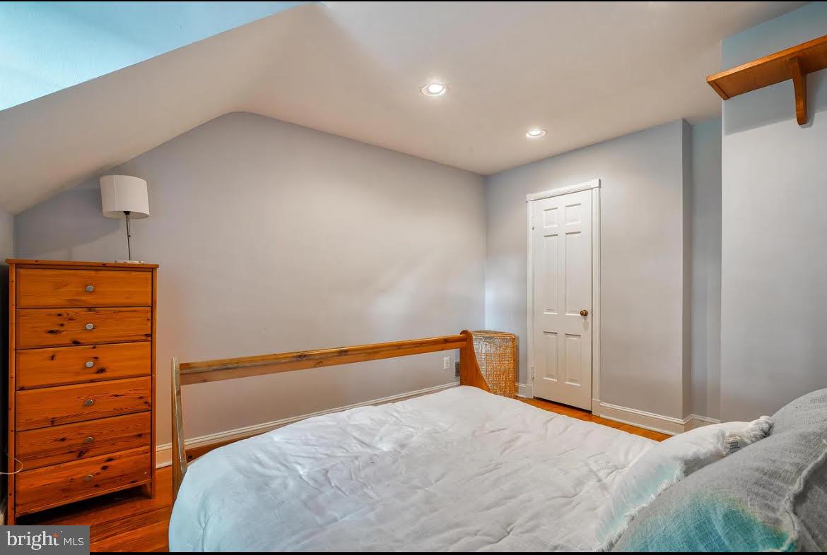 CHARLES TERRACE - Residential