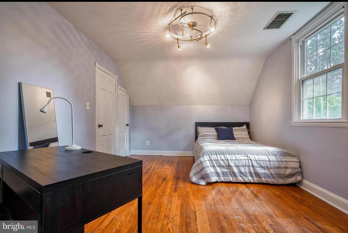 CHARLES TERRACE - Residential