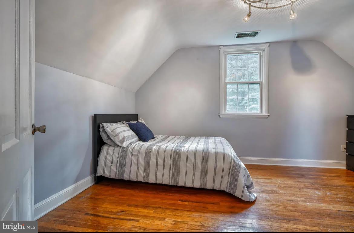 CHARLES TERRACE - Residential