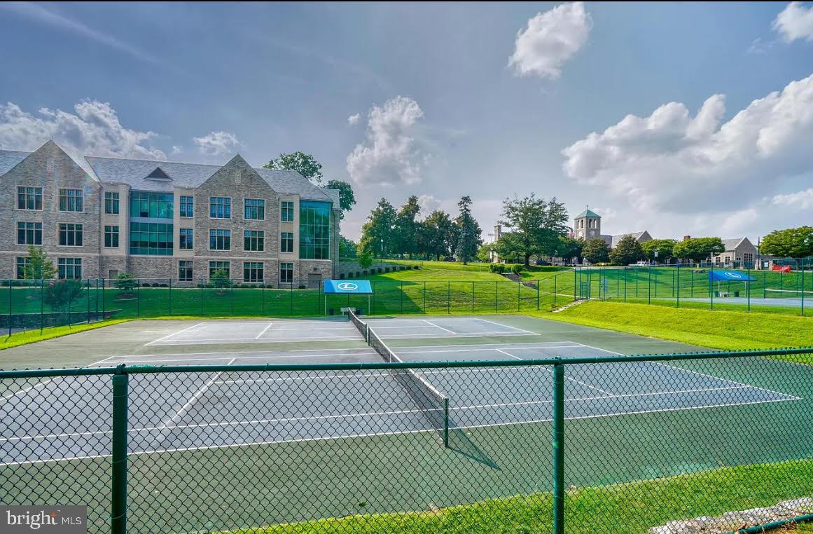 CHARLES TERRACE - Residential