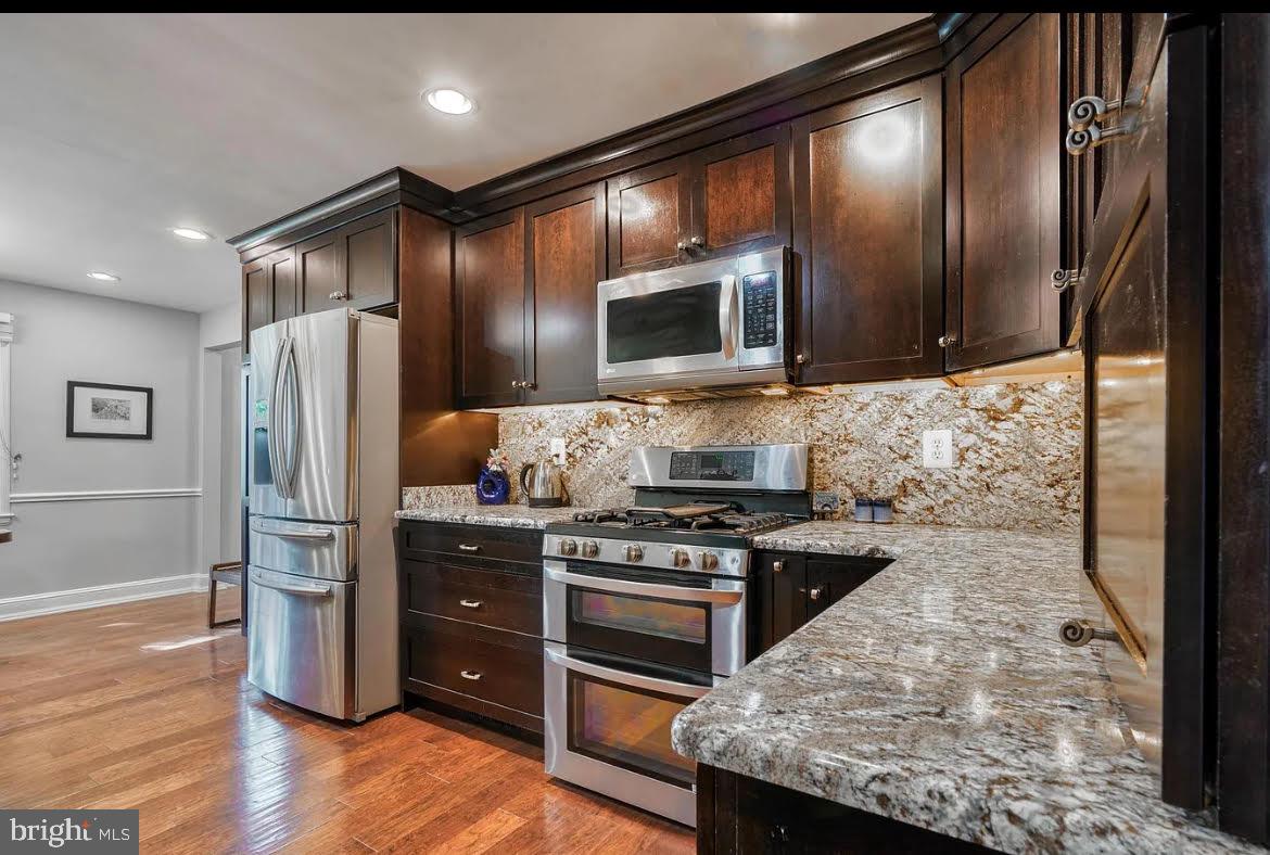 CHARLES TERRACE - Residential