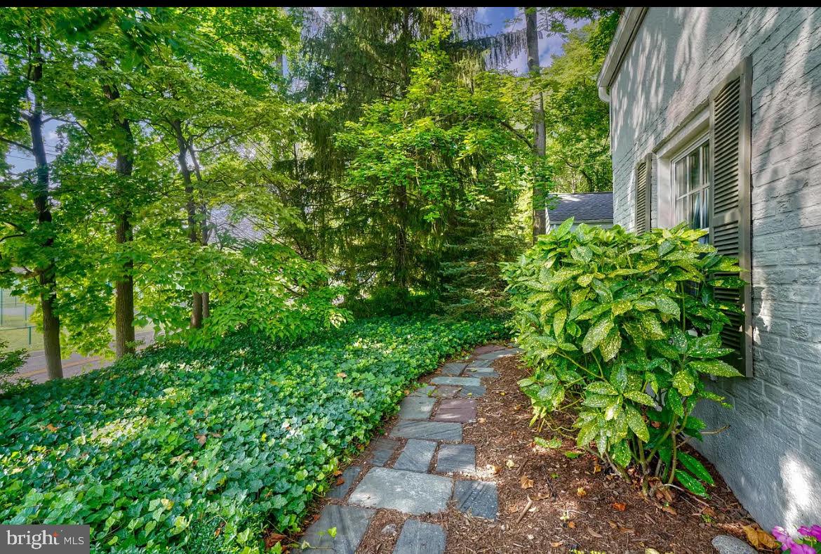 CHARLES TERRACE - Residential